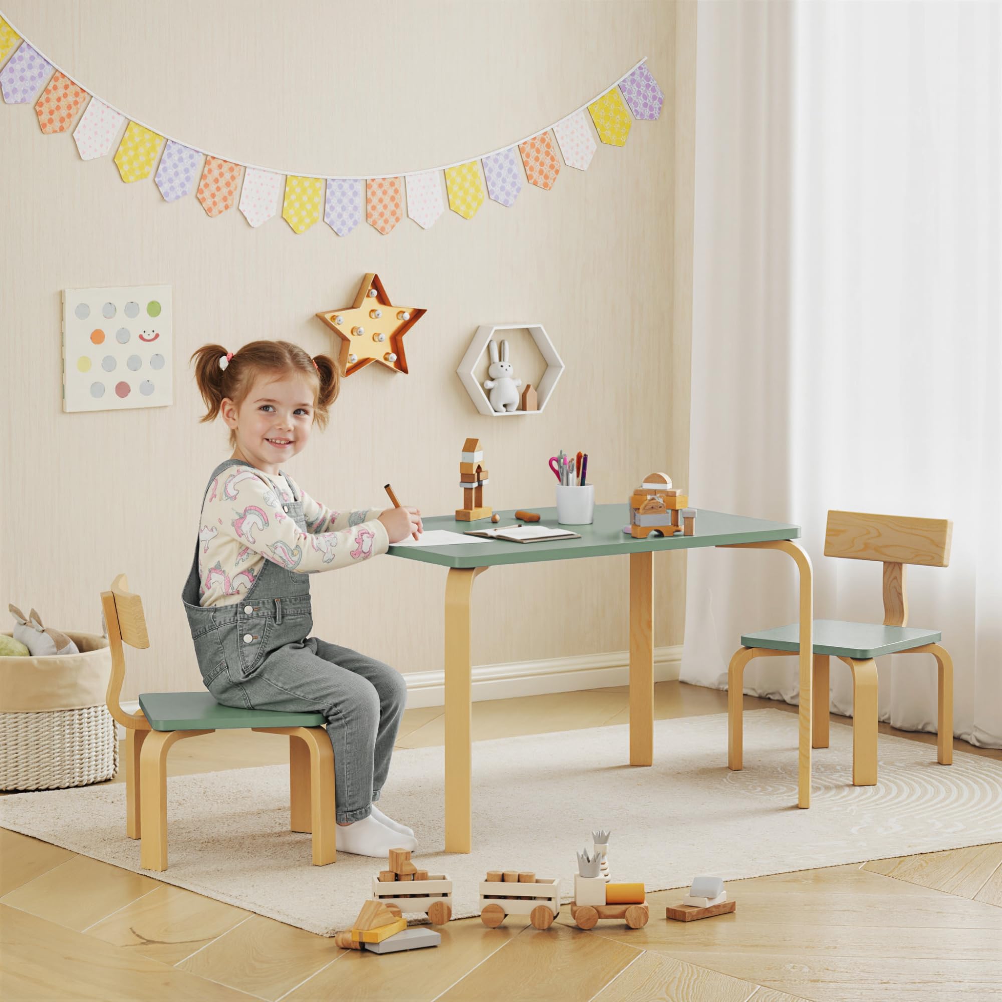 AIYAPLAY Tavolo per bambini con sedia, set di tavolo e 2 sedie in legno per disegnare, giocare, studiare, regalo per bambine e bambini 3-8 anni, per cameretta, camera da letto, asilo, verde