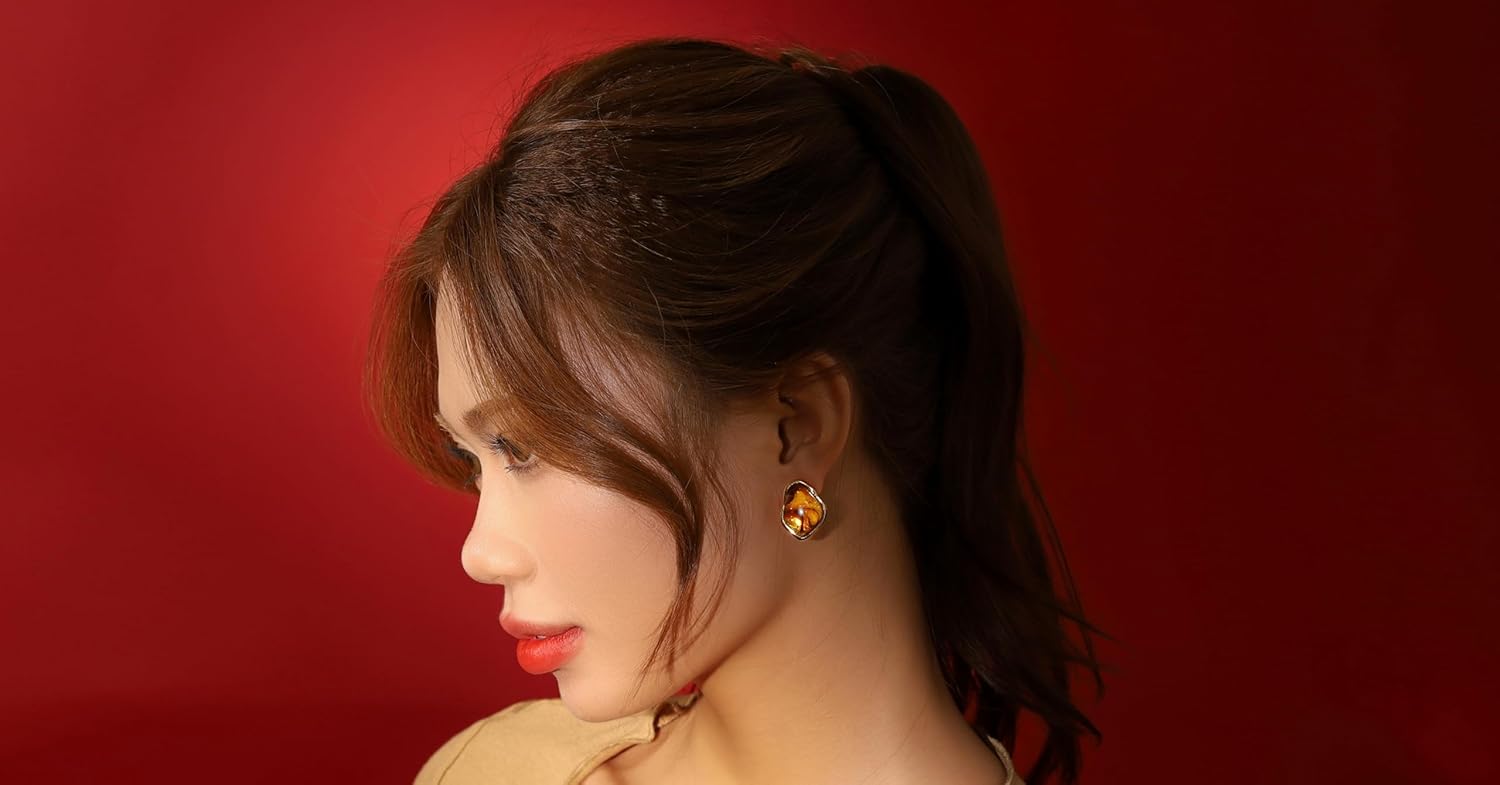 MINACHI Green Faceted Teardrop Stud Earrings for Women, Emerald-Tone Look, Lightweight Vintage-Inspired Studs - Image 4