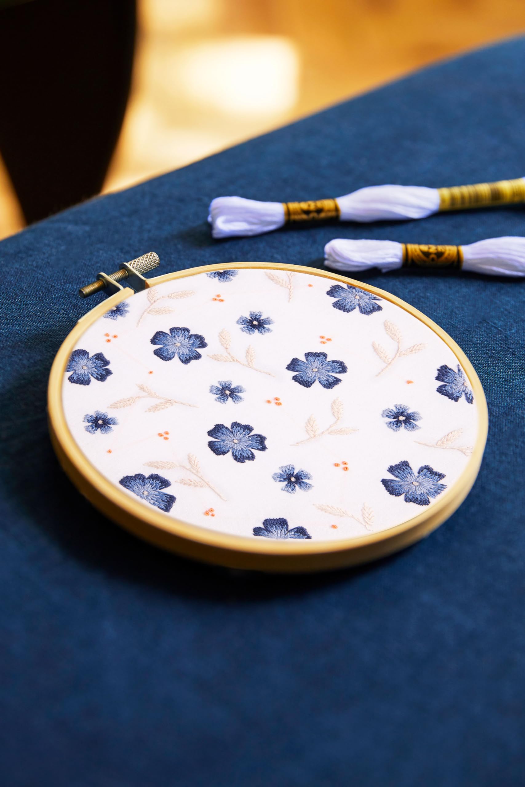 DMC Blue Ditsy Florals - Medium Embroidery Kit