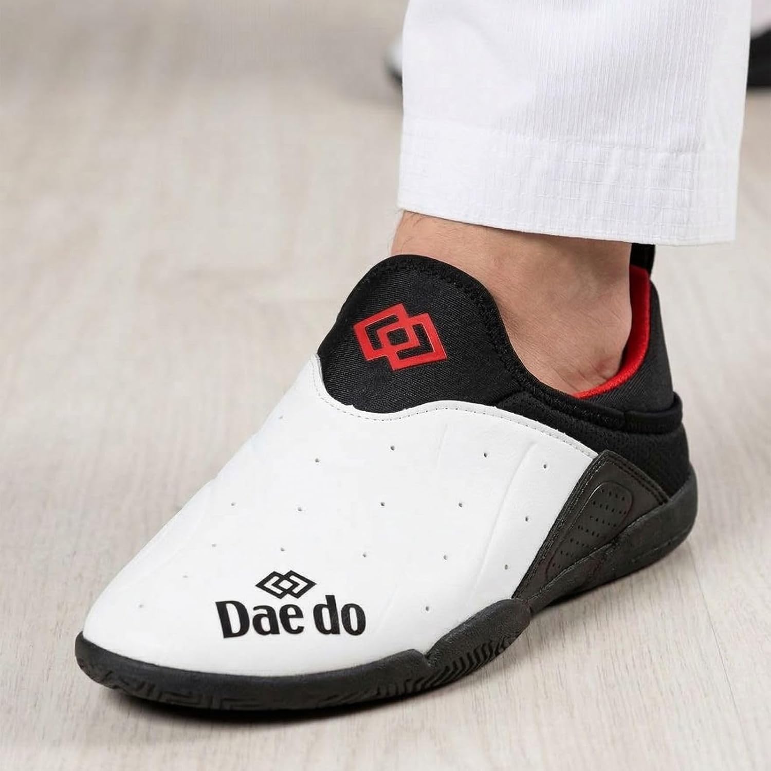 Daedo Martial Arts Action Shoes – Synthetic Leather with Rubber Sole – Lightweight Footwear for Taekwondo & Karate