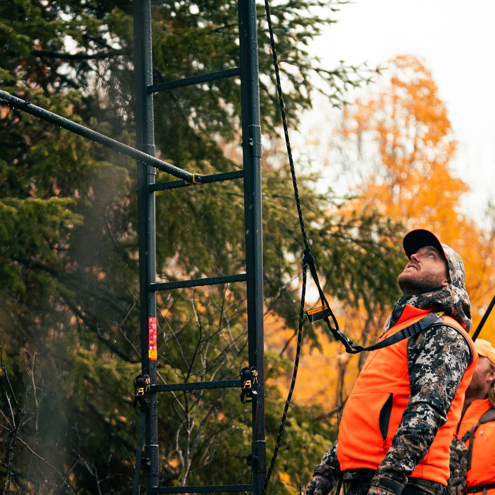 Rivers Edge® 30’ Safety Rope, 30' Long Weather-Resistant Rope, Treestand Safety, Heavy-Duty Locking Carabiner, 300 lb. Capacity, RE787