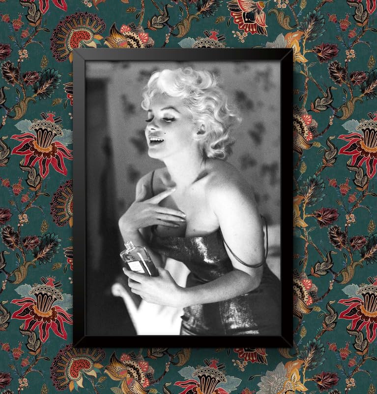 Marilyn Monroe Chanel Advertisement Wall Art Poster Print Various sizes framed or unframed (A4 Framed - Black Frame)