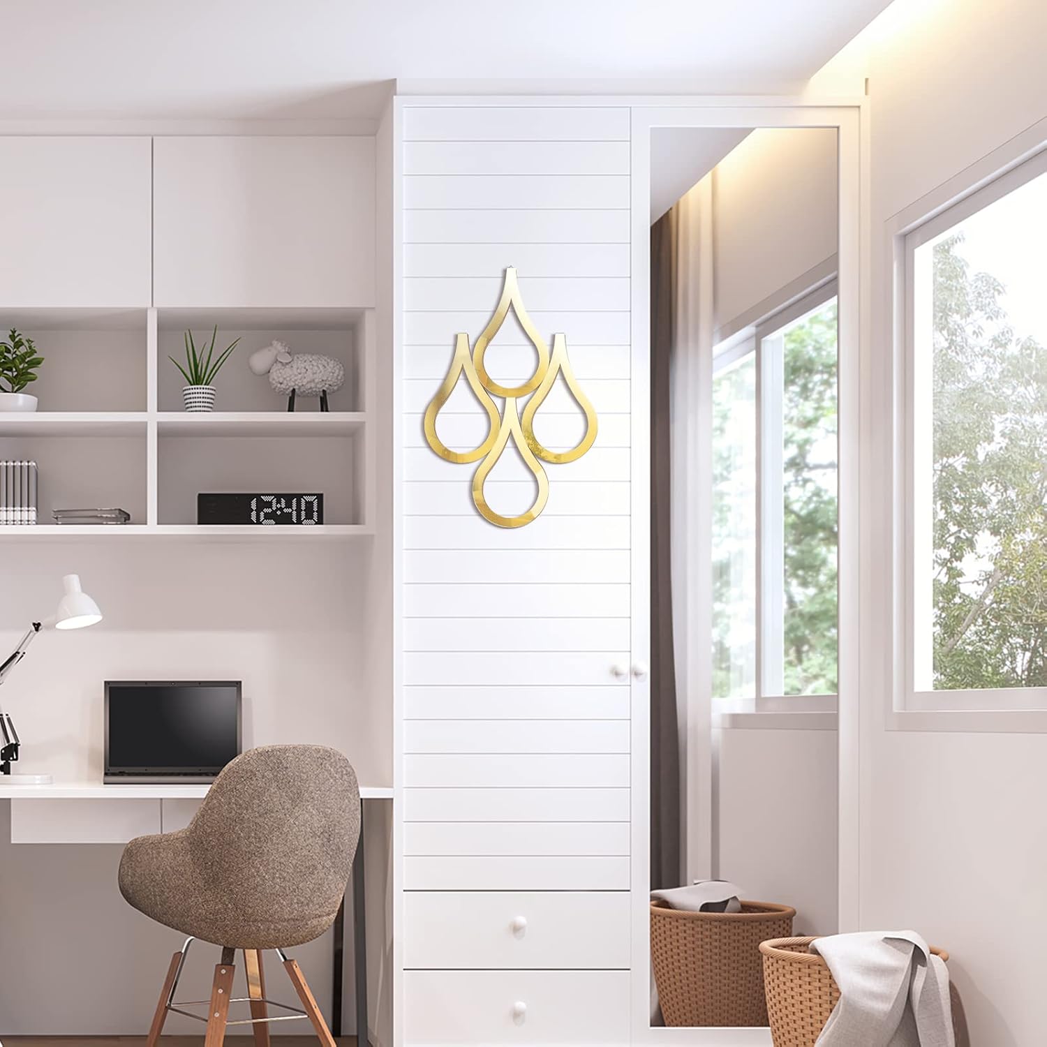 Qunclay Teardrop Wall Mirror Hanging Wall Mounted Mirrors Teardrop Mirror Wall Decor Wall Mirrors Decorative Mirror Decor Accent Mirror for Home Living Room Bedroom Bathroom, 15.7 x 11 Inches (Gold) : Home & Kitchen