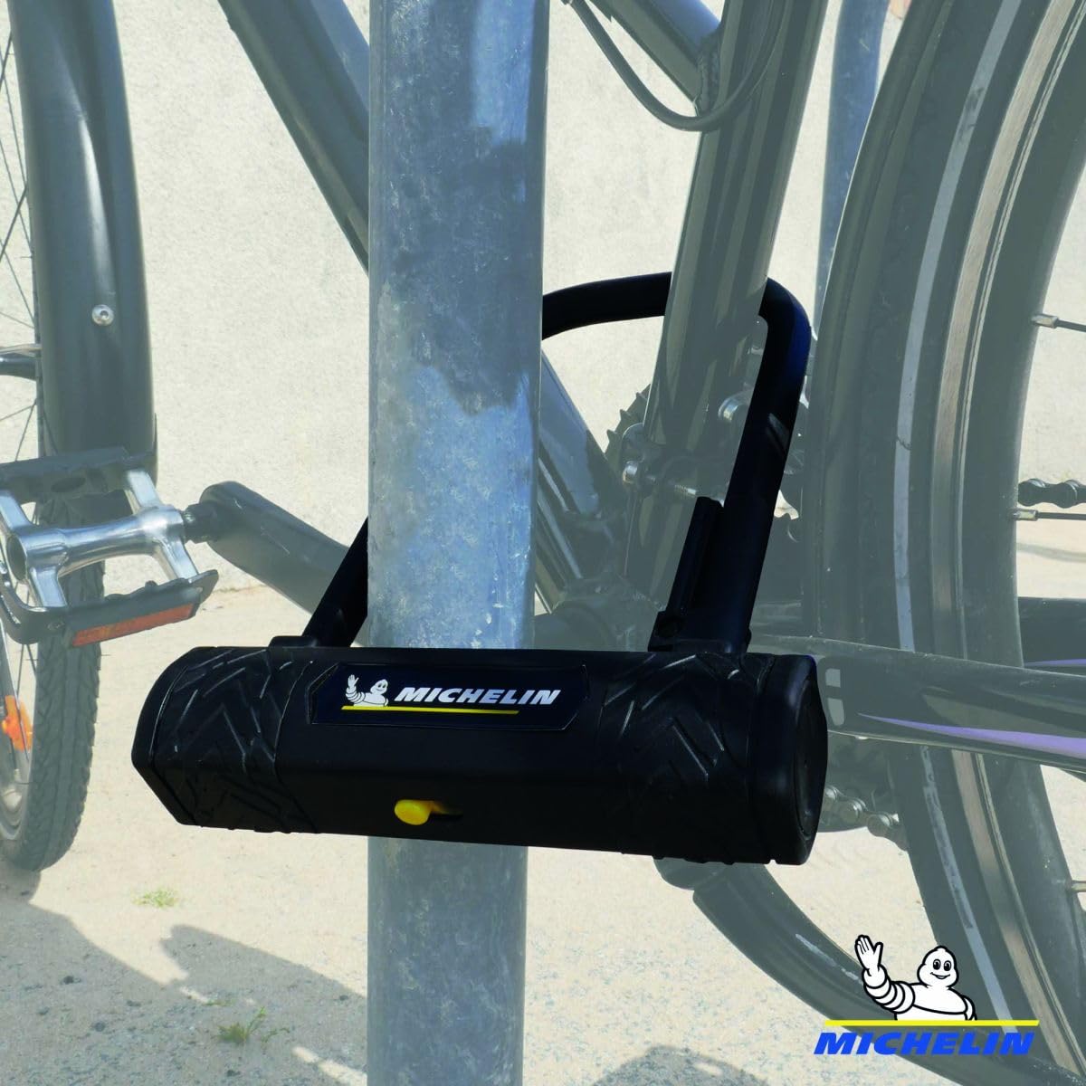 MICHELIN - Antivol U à clés 170 x 105 mm - Support inclus - Soft touch - Protection caoutchouc - Cadenas avec couvercle anti-poussière - Fixation cadre et roue - Convient à tous vélos - Poids 1.3kg