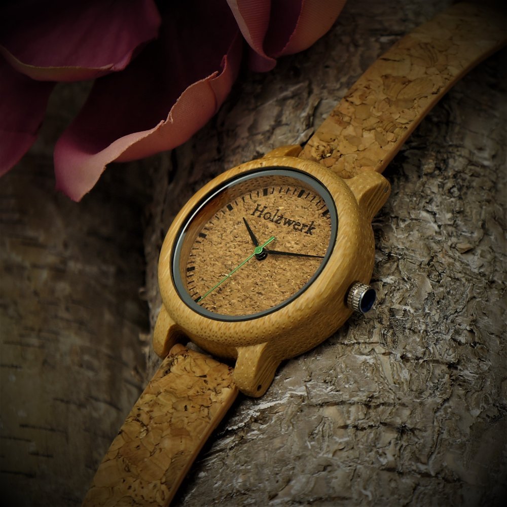 Holzwerk Germany Orologio da donna, realizzato a mano, ecologico, naturale, vegano, in legno, analogico, classico, al quarzo, con cinturino in sughero e quadrante in legno, Br.1, cinghia