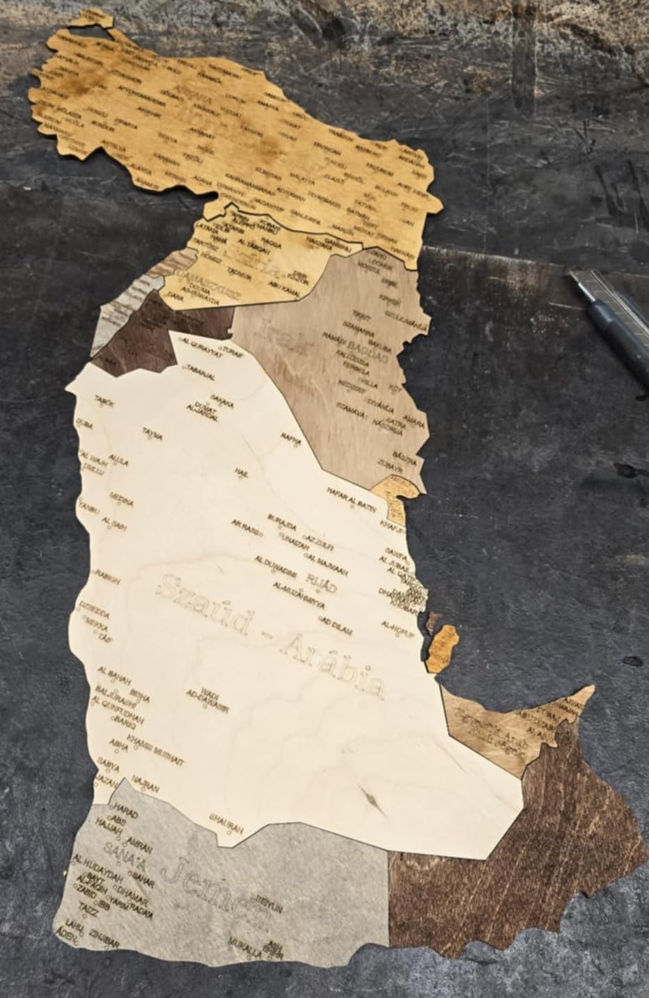 Natura Products 3D Mapa Europy z drewna – dekoracja ścienna w 2 rozmiarach, opcjonalnie z regionem Bliskiego Wschodu (Z regionem Bliskiego Wschodu)