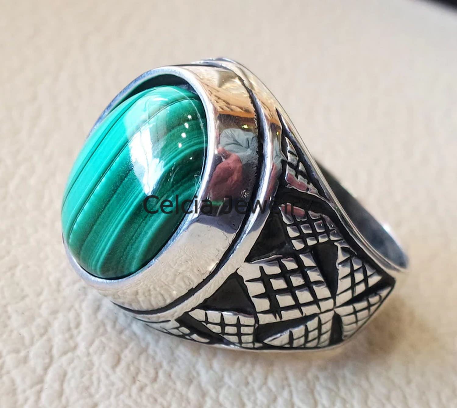 Anillo ovalado de cabujón de piedra preciosa genuina de malaquita, anillo de declaración, anillo de sello clásico, anillo impresionante, anillo diario, anillo oxidado de plata