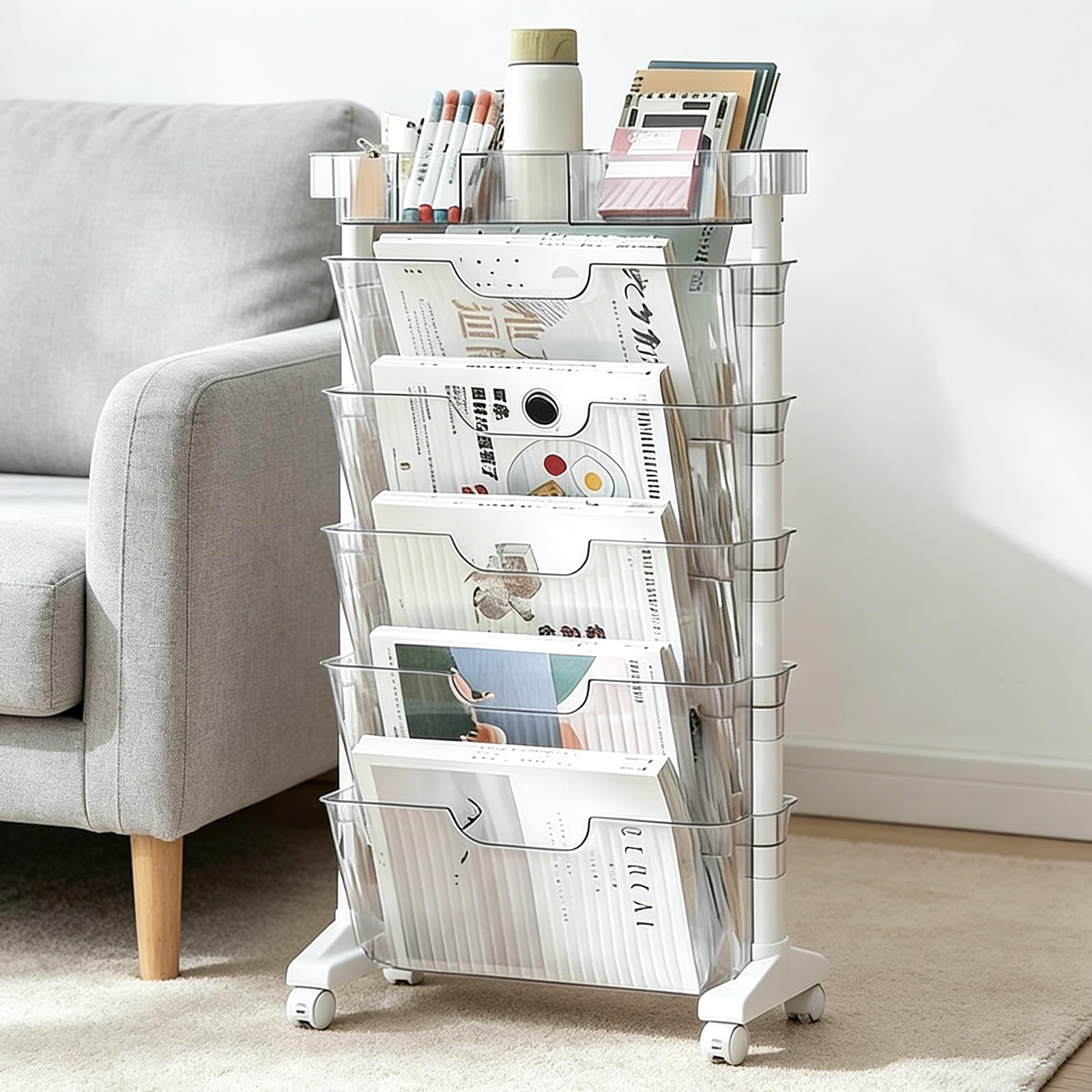 Meuble à livres nomade en V pour optimiser l'espace de la maison