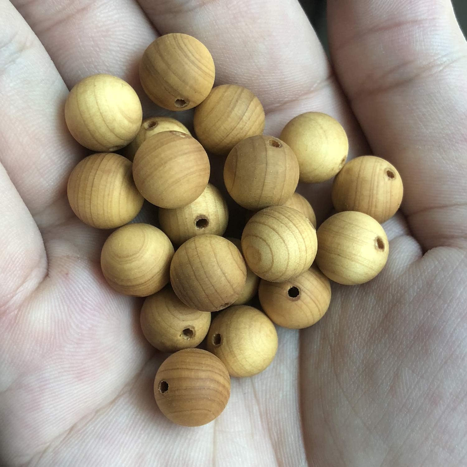 CarpenterC 200pcs 8mm Gorgeous Natural Round Polished Rosewood Loose Beads for Jewelry Making DIY Handmade Crafts 8mm Thuja Wood(200pcs)