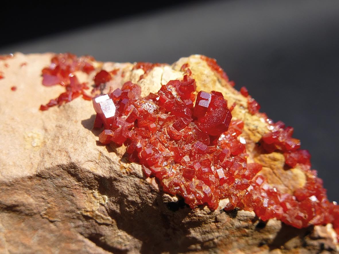 Metalle und Mineralien als Heilmittel: Begegnungen mit faszinierenden Substanzen (aethera)