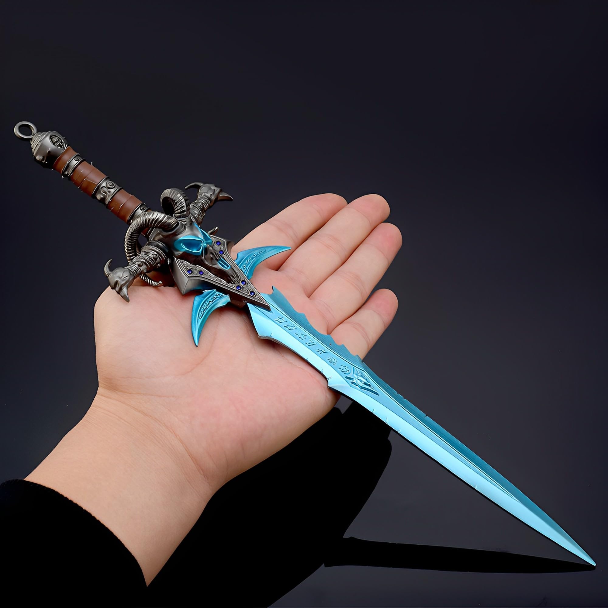 Modèle Greatsword, Modèle Frostmourne, Coloration Effet givré, Longueur 30 cm, entièrement en métal avec Support d'exposition