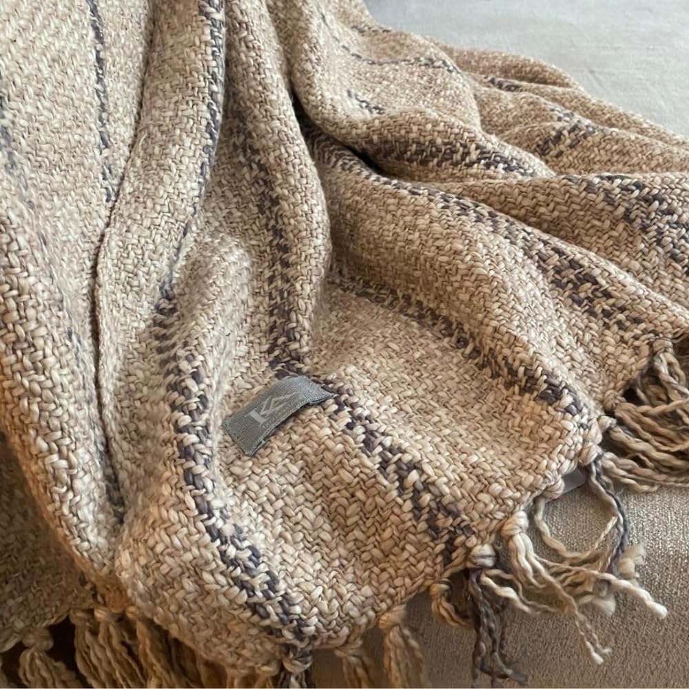 Plaid Manta Sofá con Flecos 100% Algodón Reciclado - 130x170 cm Beige - Manta de Punto Sostenible, Textura Suave y Natural - Cubre Sofá Decorativo Estilo Boho, Lavable (Beige)