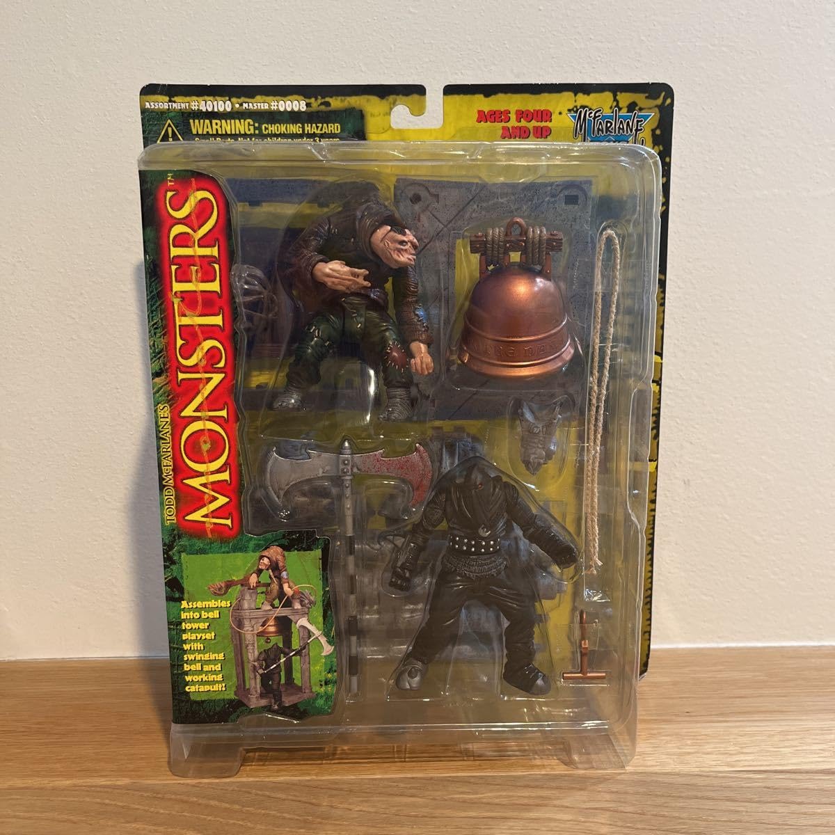 Amazon | MONSTERS【Hunchback PLAYSET】フィギュア マクファーレン 