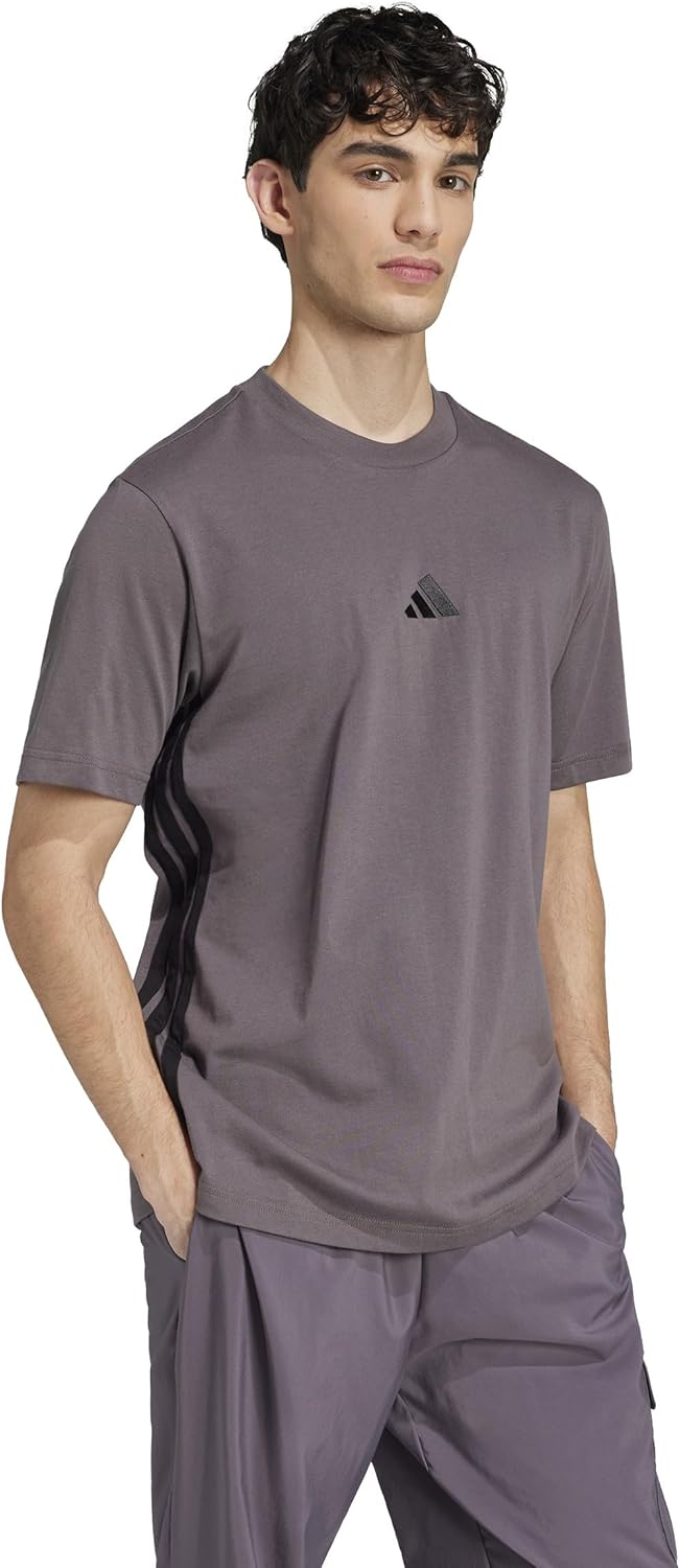 تيشيرت جيرسي اسنشيالز بـ 3 خطوط للرجال من اديداس 2026 - view 1