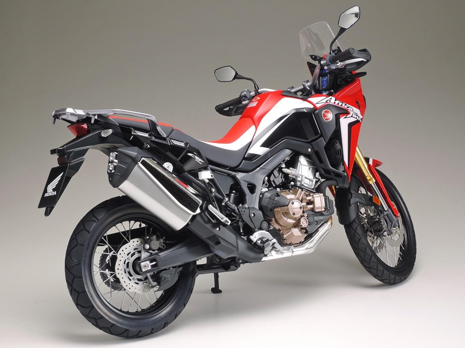 TAMIYA 1:6 Honda CRF 1000L Africa Twin Enduro - modelkit, Kit de plástico, Kit para Montar, réplica Detallada, sin Pintar