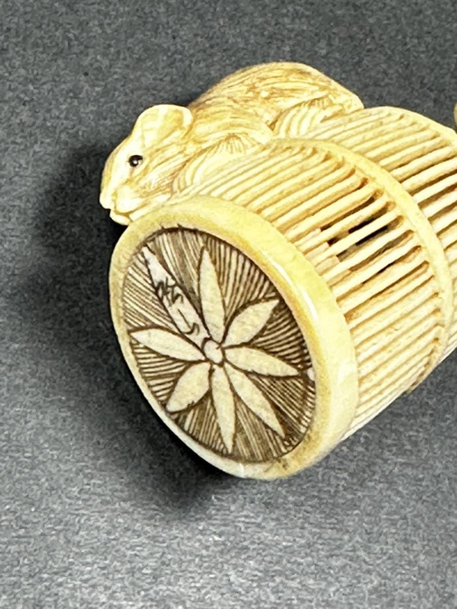 Amazon.co.jp: 根付鼠【逸品】松山作精密彫刻超絶技巧提げもの提物古玩