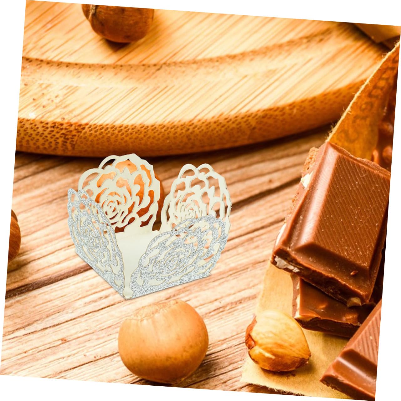 Ciieeo 100 Pezzi Vassoi Carta per Cioccolato con Decorativo Rete per Party e Bomboniere Involucri per Tartufi Hollow Facili da Usare e Conservare