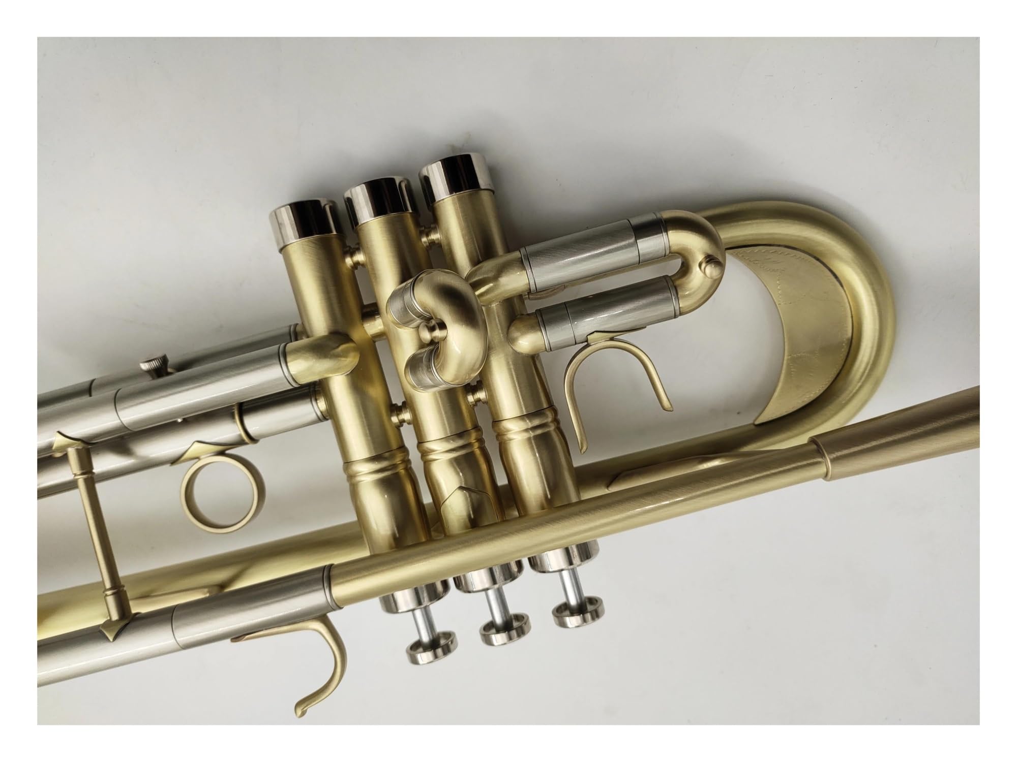 trąbka instrument Trąbka C do B, mosiężny, pozłacany, profesjonalny instrument muzyczny z pudełkiem