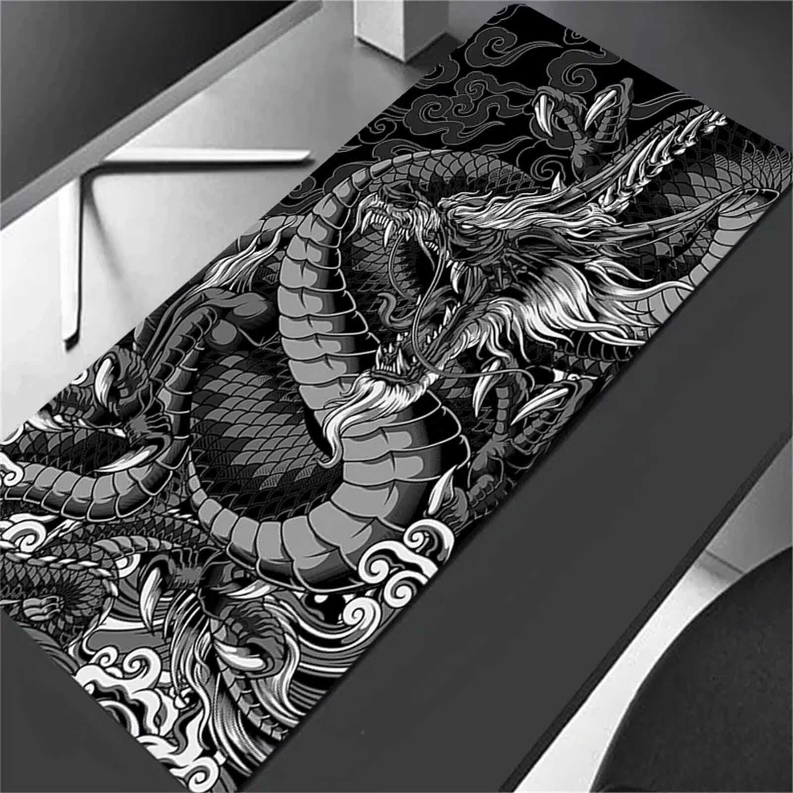 Drago bianco e nero Tappetino per Mouse Grande 1200x600x2mm Mouse Pad Gaming XXL,Bordi cuciti,con Base in Gomma Antiscivolo,Laptop Tappetino Protezione da Scrivania per Tastiera Casa e Ufficio