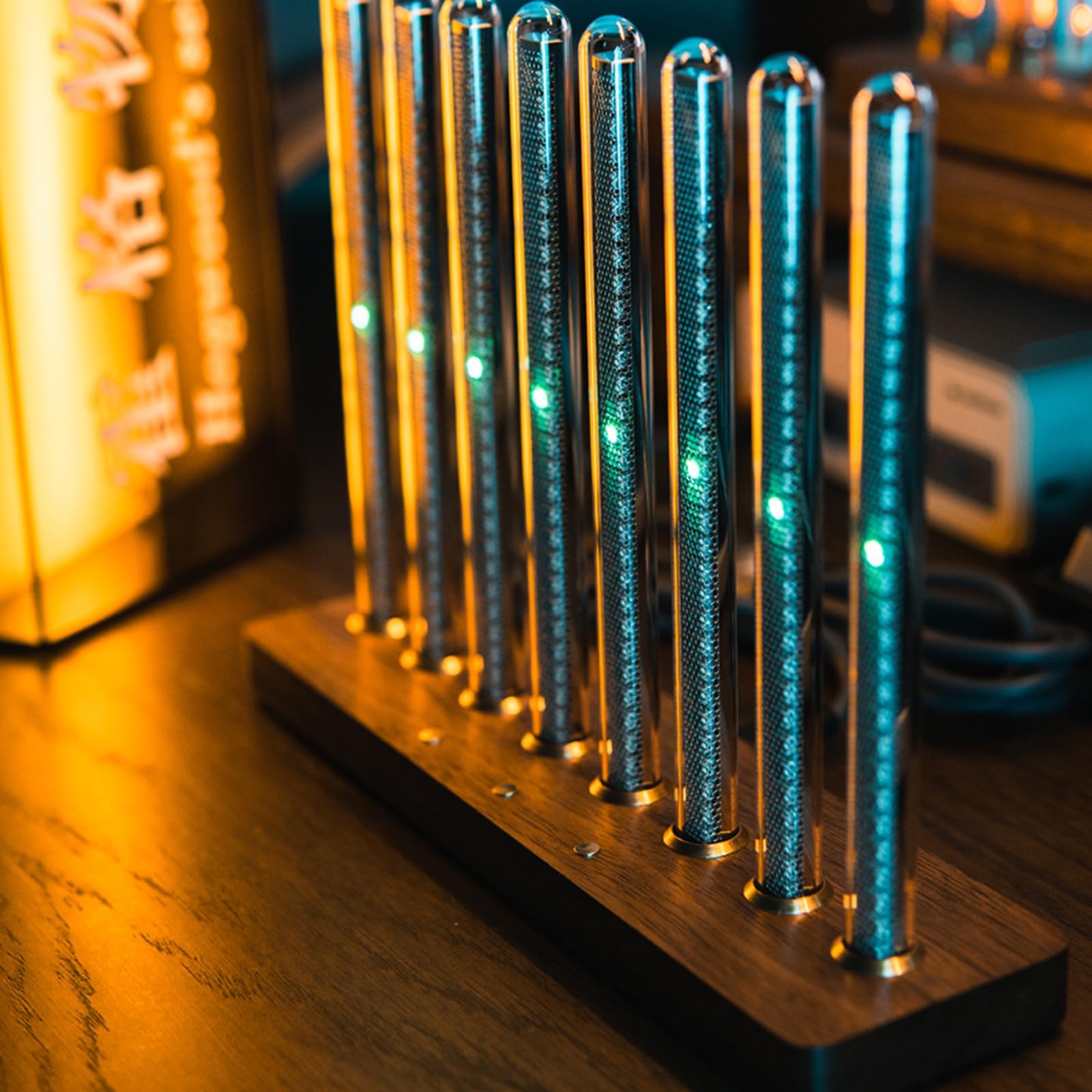LED-Audio-Spektrum-Analysator, 10 dynamische Lichtmodi mit integriertem Mikrofon, 3,5 mm AUX-Eingangs-Visualizer für Musiksysteme