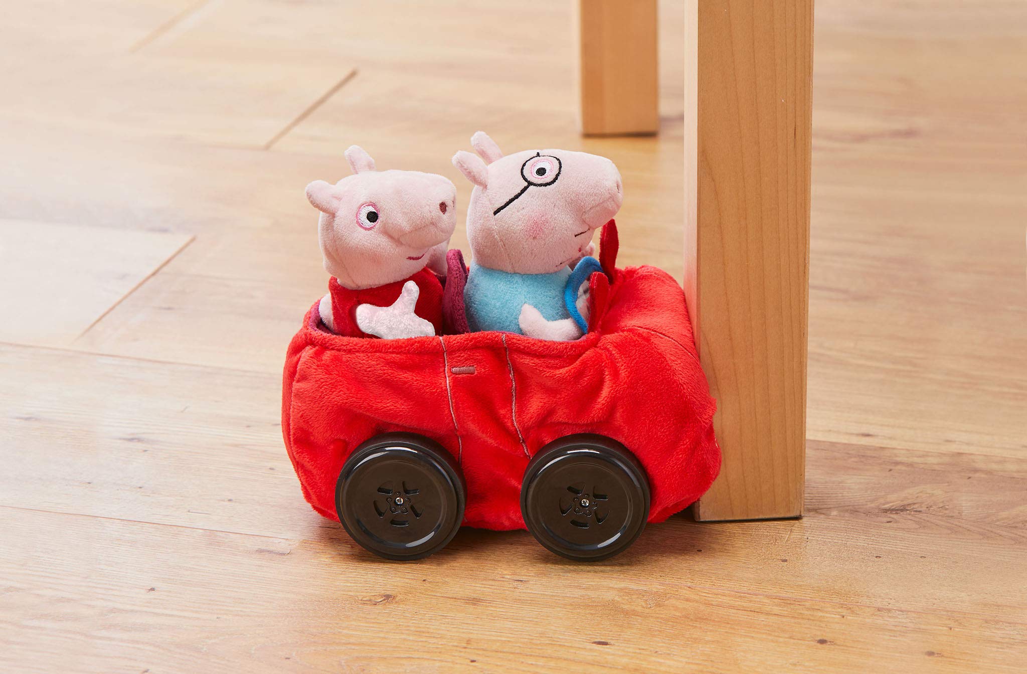 Revell Control Auto Peppa Pig ferngesteuert I Plüschauto mit Funksteuerung I Für Kinder ab 3 Jahren I Mit blinkenden Lichtern und 3 Geschwindigkeitseinstellungen I Hand-Augen-Koordination verbessern