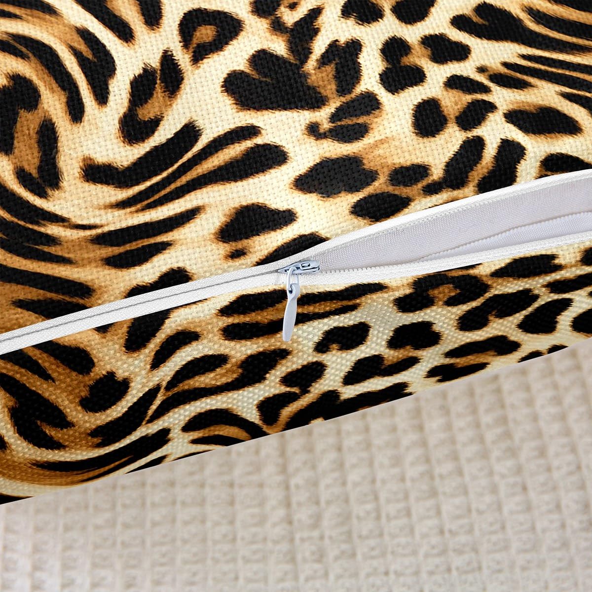 Set di 2 federe per cuscini con stampa leopardata - Federe in raso con