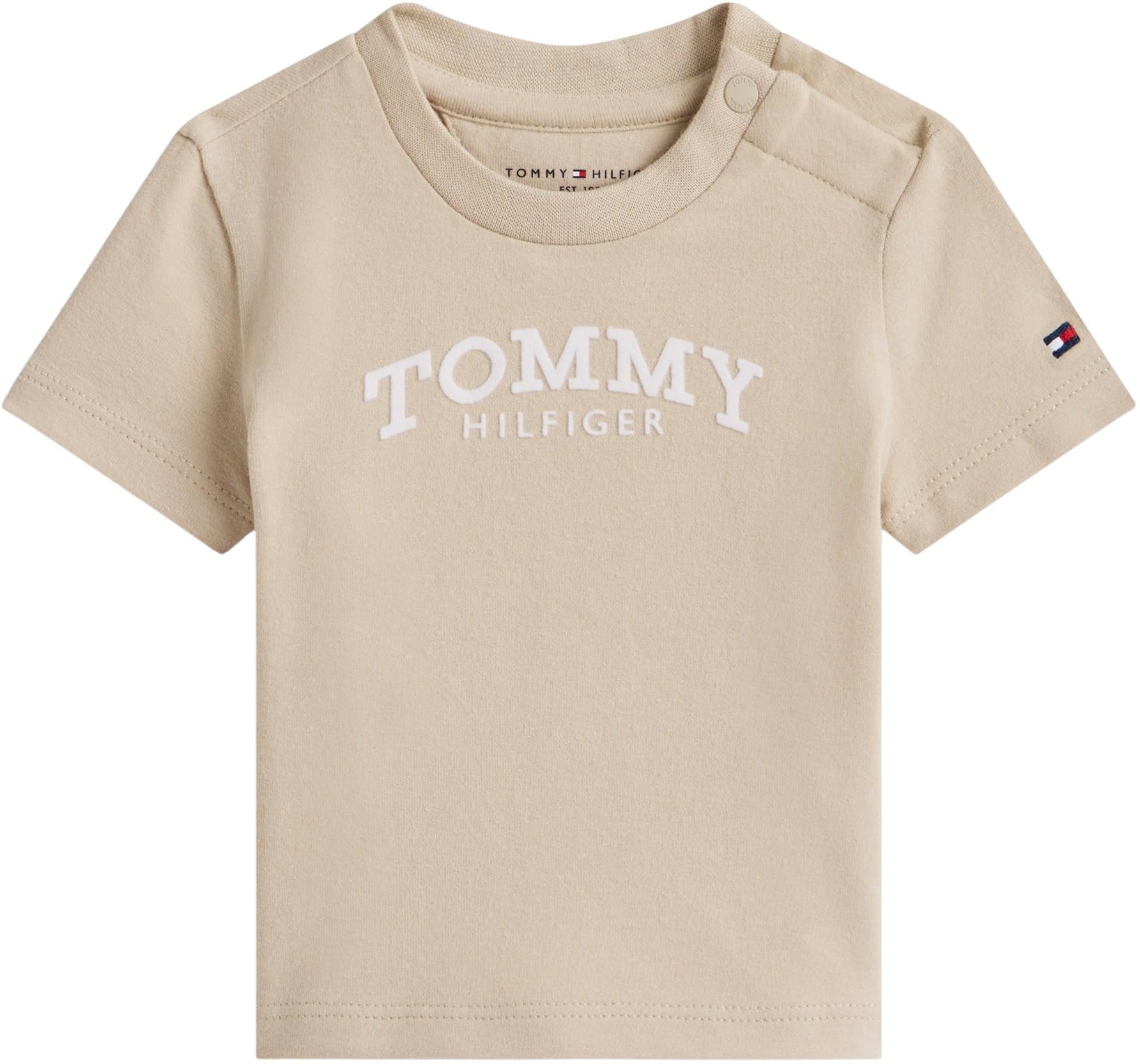 Mode von Calvin Klein & Tommy Hilfiger