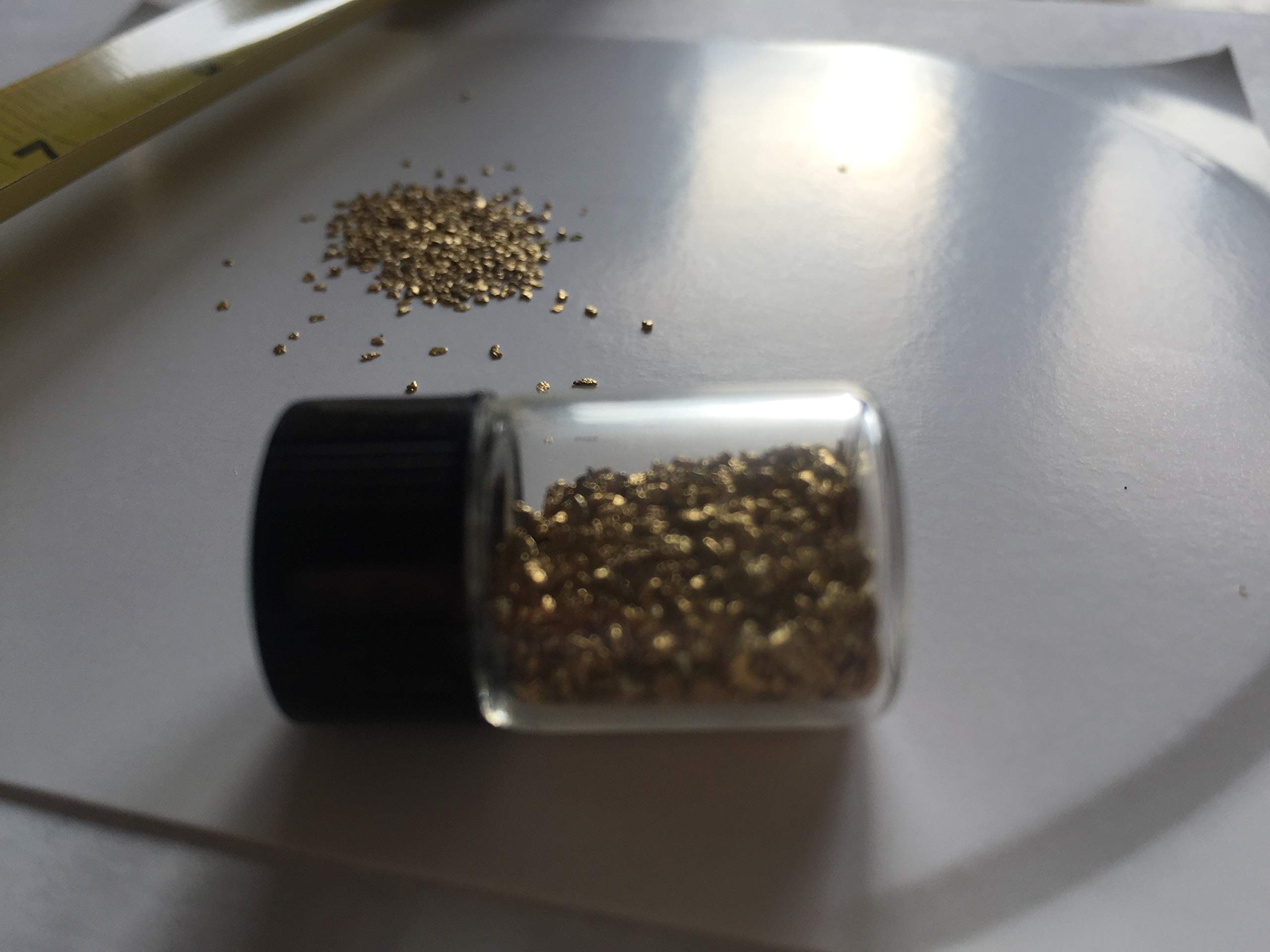 Pépites dorées écossaises 0,5 mm 1,5 mm, orpaillage amateur et collection de minéraux d'Écosse