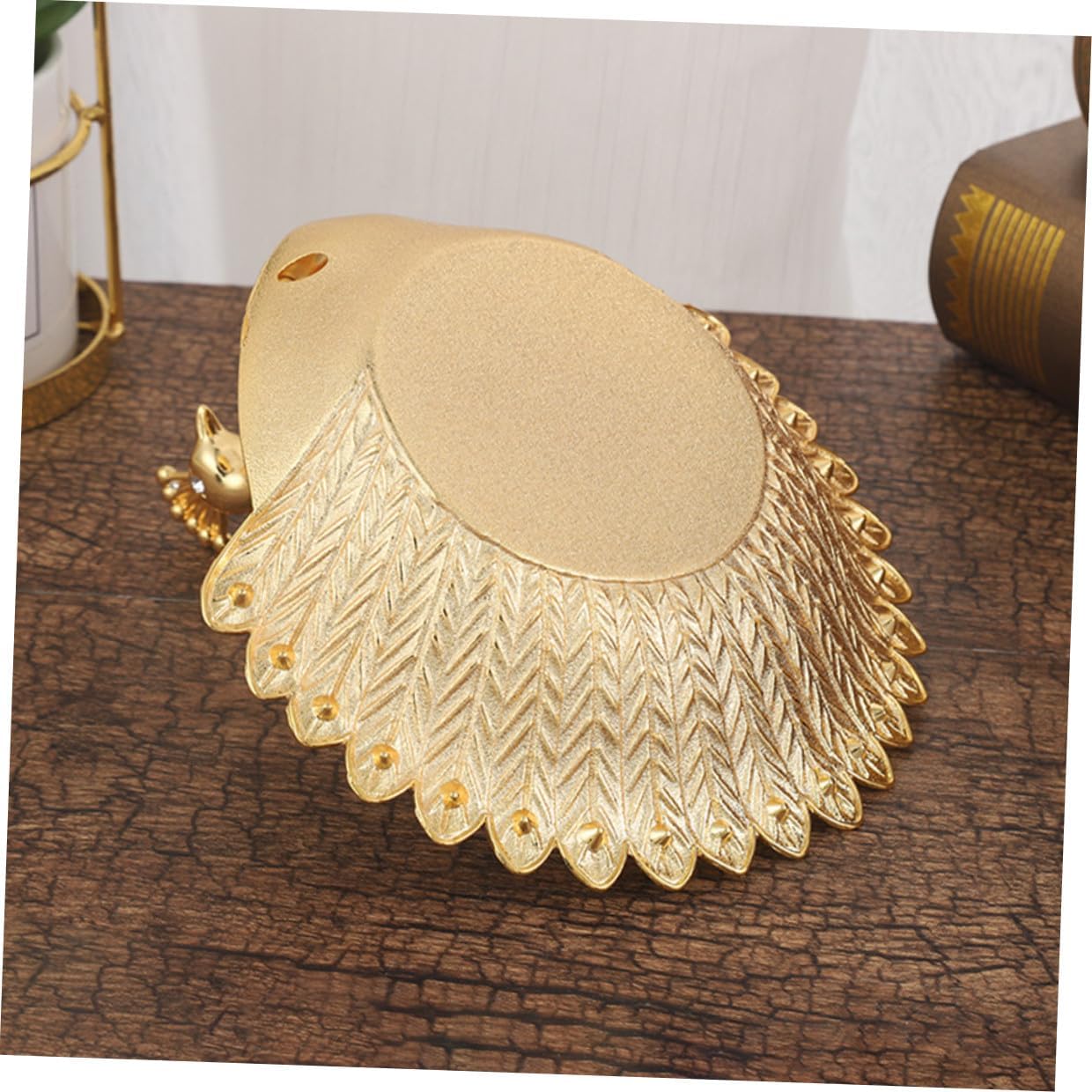 Metallic Peacock Snack Plate Zinc Alloy Fruit Platter Decorative Serving Tray for Home Dining Table Candy Dish and Fade-resistant