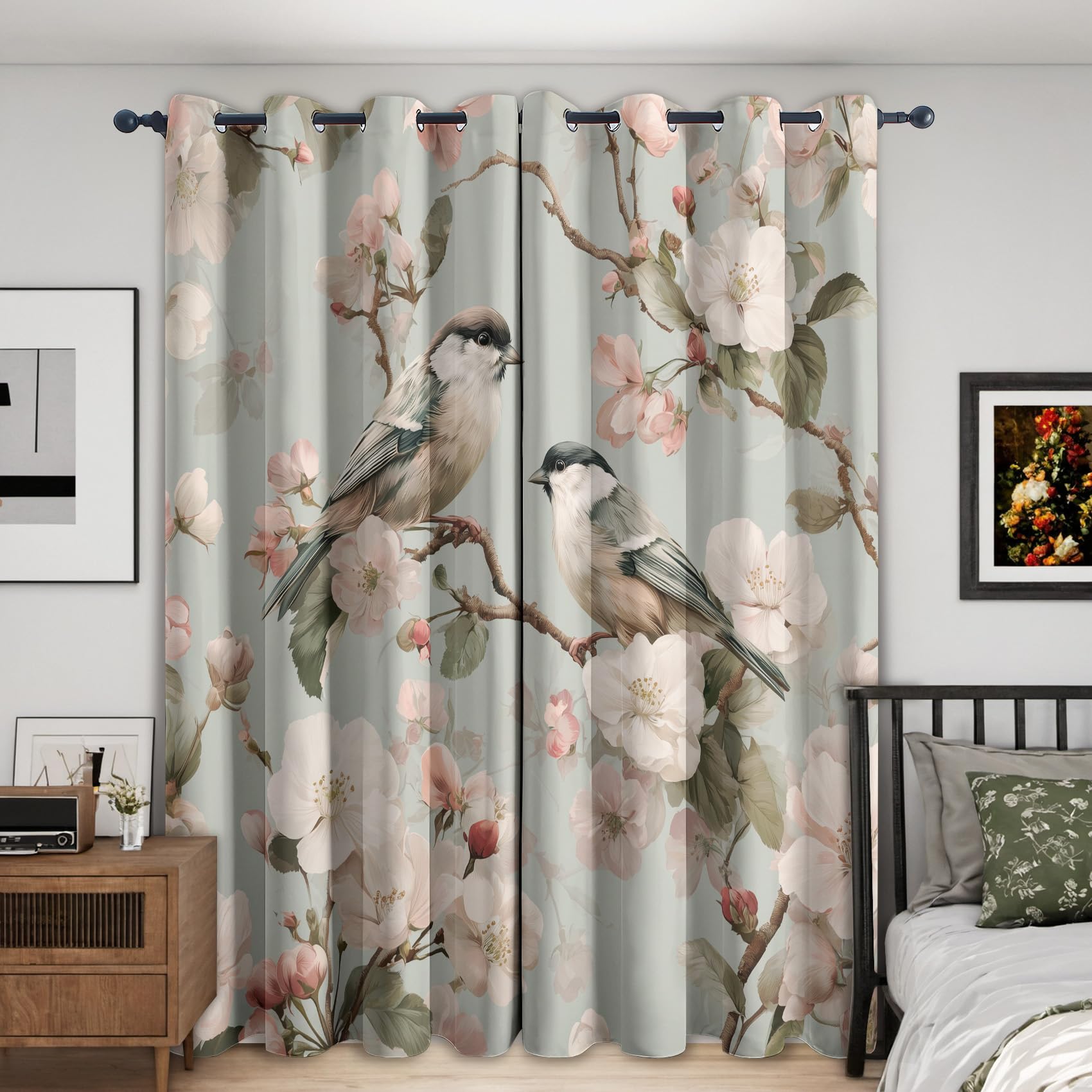 Rideau occultant fleurs de cerisier pour une ambiance zen et tamisée dans votre chambre à coucher