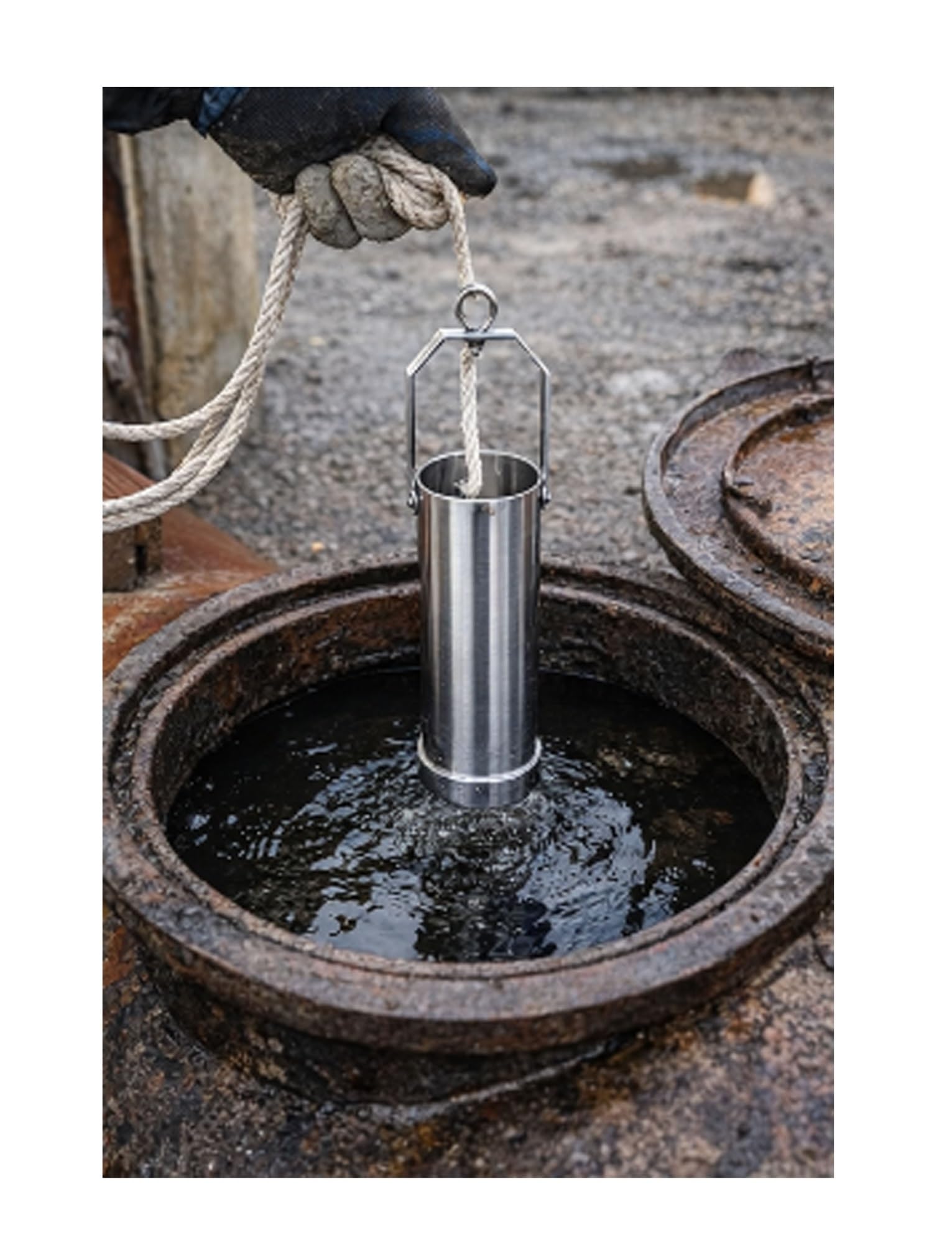 Prélèvement d'échantillons d'huile sans contamination via échantillonneur de liquide inox