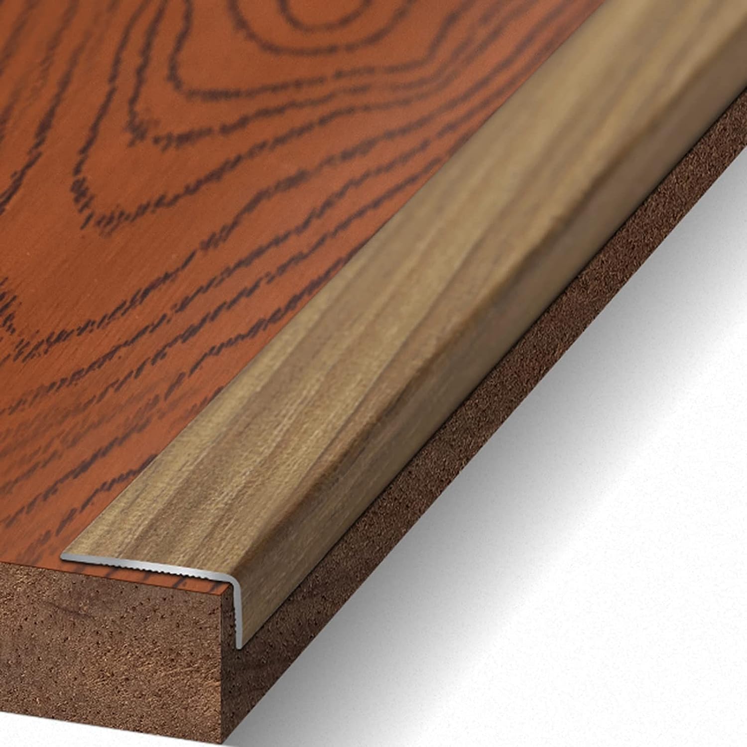 Umbral de puerta de aluminio duradero con grano de madera para escaleras interiores