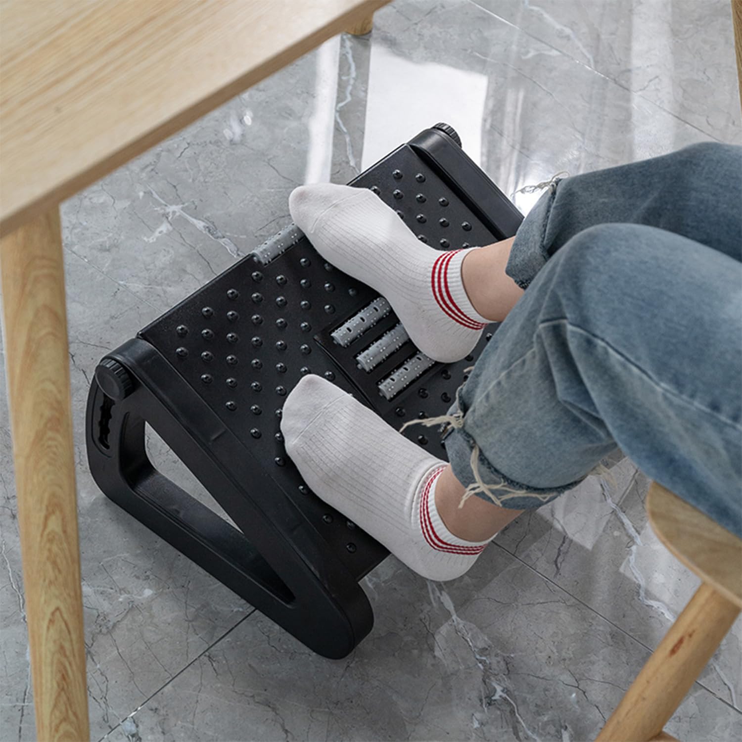 Reposapiés de altura ajustable con superficie de masaje para debajo del escritorio, taburete ajustable de 6 alturas para escritorio en el trabajo para el hogar, la oficina