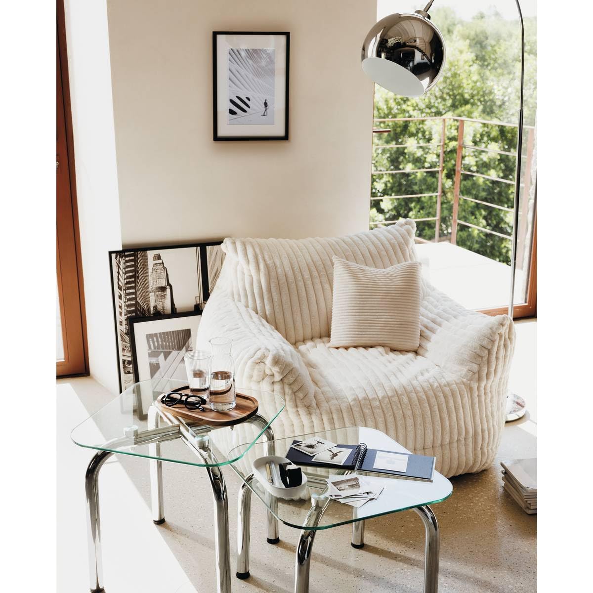 Atmosphera - Fauteuil XL Muzi en Velours Côtelé Blanc - Gros Pouf Compressé Moderne Ultra-Confort Moelleux - Assise XXL Cosy Cocooning Idéal Salon, Chambre et Coin Lecture
