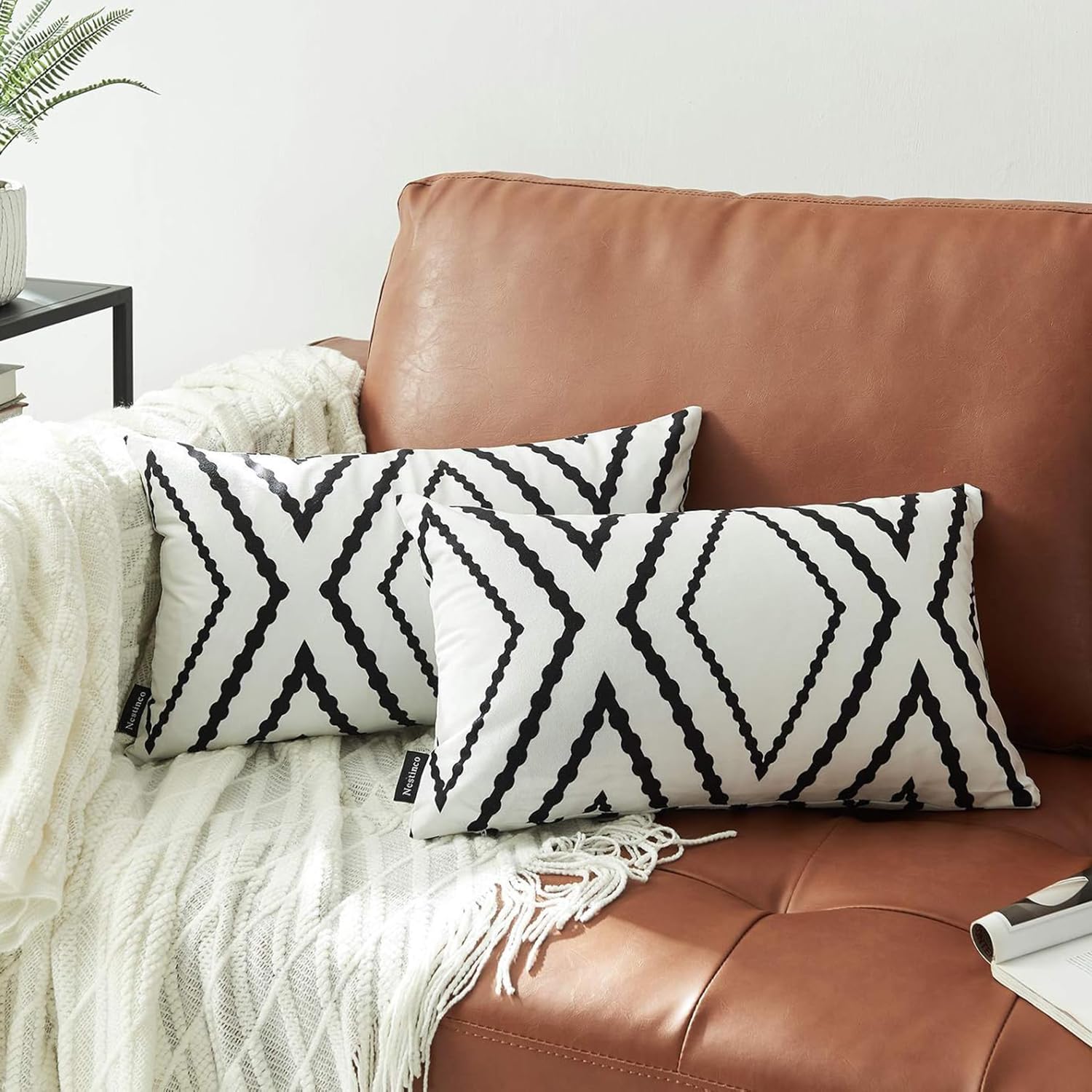 Juego de 2 fundas de almohada geométricas de estilo Boho Azteca, color blanco y negro