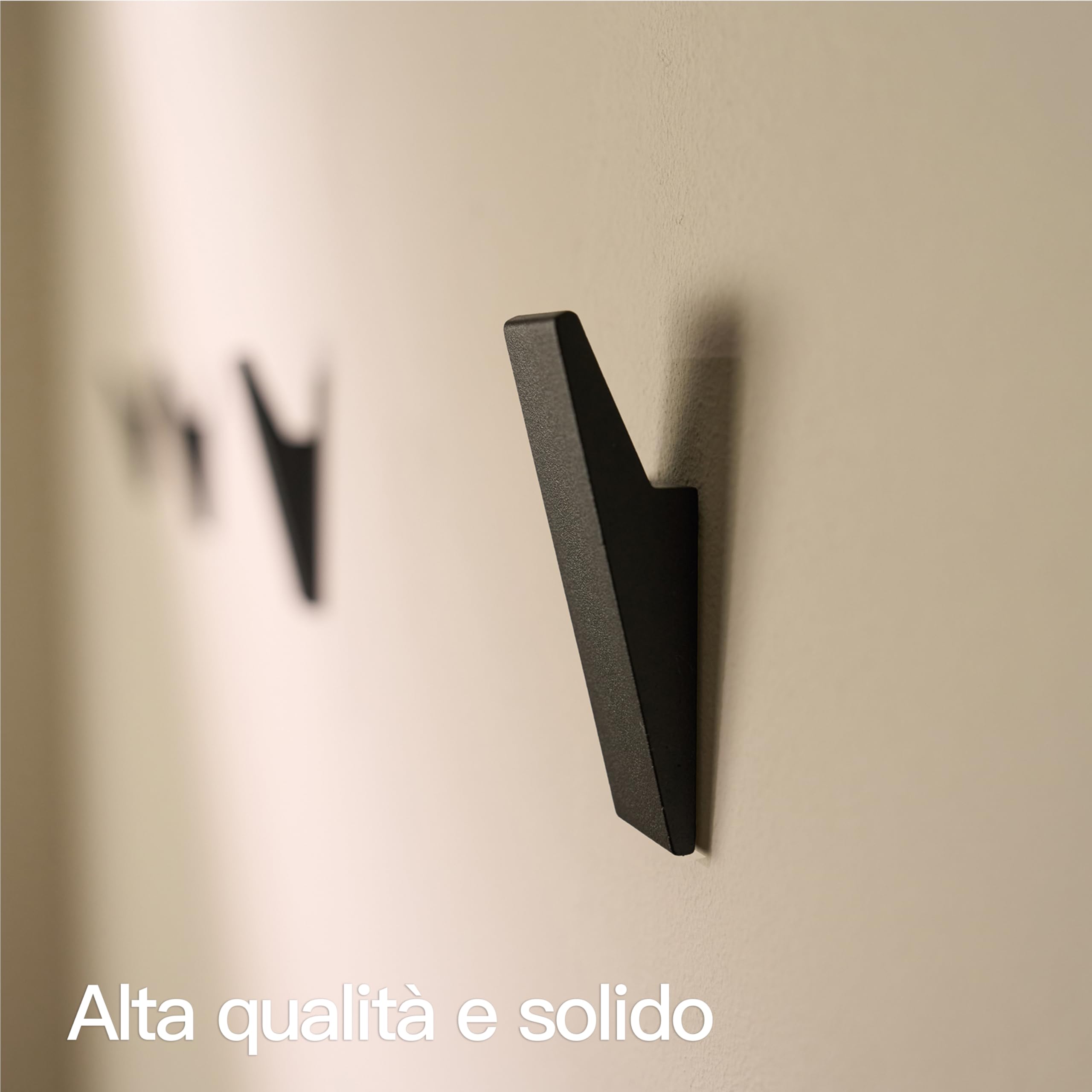 Design Amburgo Ganci adesivi forte | Appendi accappatoio bagno | Porta asciugamani bagno adesivo | Appendini bagno e ganci cucina | Design Moderno | 4 Pezzi | Appendi asciugamani bagno nero