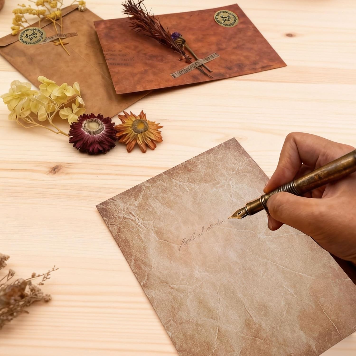 Daily Treasures 40Pcs Vintage Writing Paper and 20 Envelopes Set with Dried Flowers & Tape & Seal Stickers,Unique A5 Stationary Paper and Envelopes Set for Gifts Wedding Birthday Greeting Card(100GSM)
