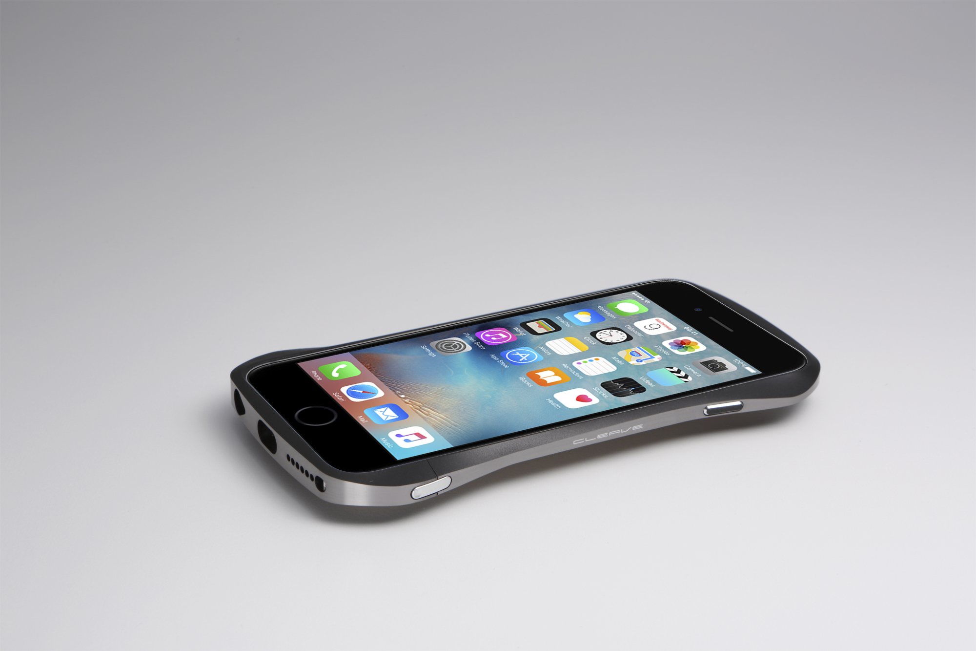 新品【iPhone6＋】【iPhone6S＋】DeFF社 バンパー CLEAVE Aluminum Bumper for iPhone 6s Plus | Deff Corporation
