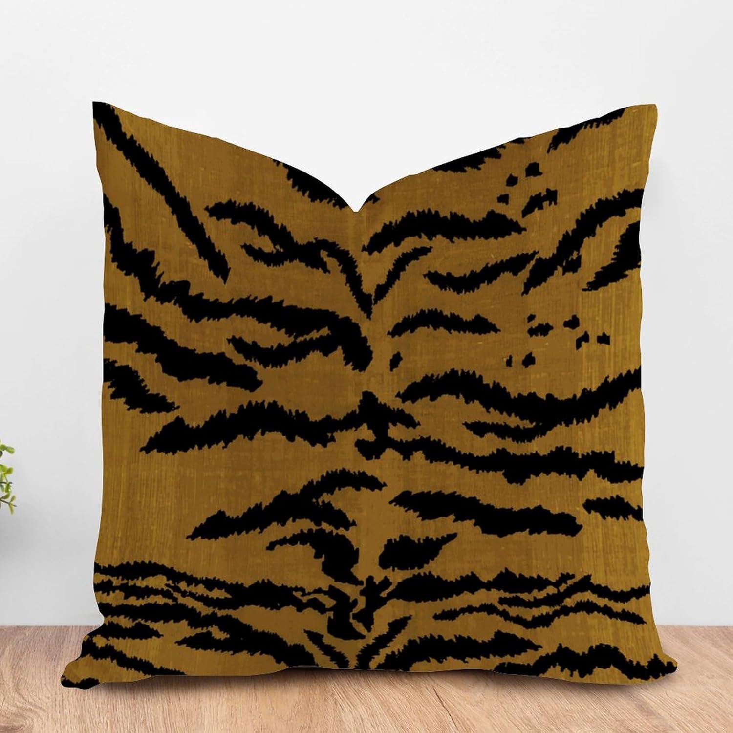 EUROPEAN PILLOWCASE TIGER TRAP