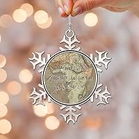 Vista 10 de Adorno de Navidad con mapa del mundo antiguo, We Travel Not to Escape Life, adornos metálicos de copo de nieve para árbol de Navidad, mapa del mundo