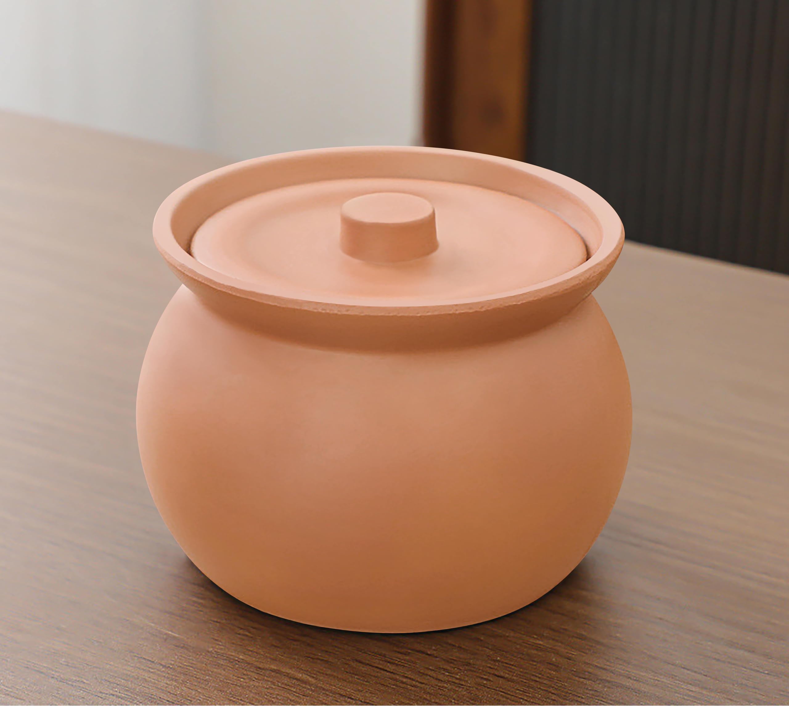 Cute Mini Kitchen Clay Cooking Pot - Traditional Ceramic Pot with Lid for Healthy Cooking - Multipurpose Cooking Pot Use for Home Kitchen or Restaurant- 0.6 Quarts, Small