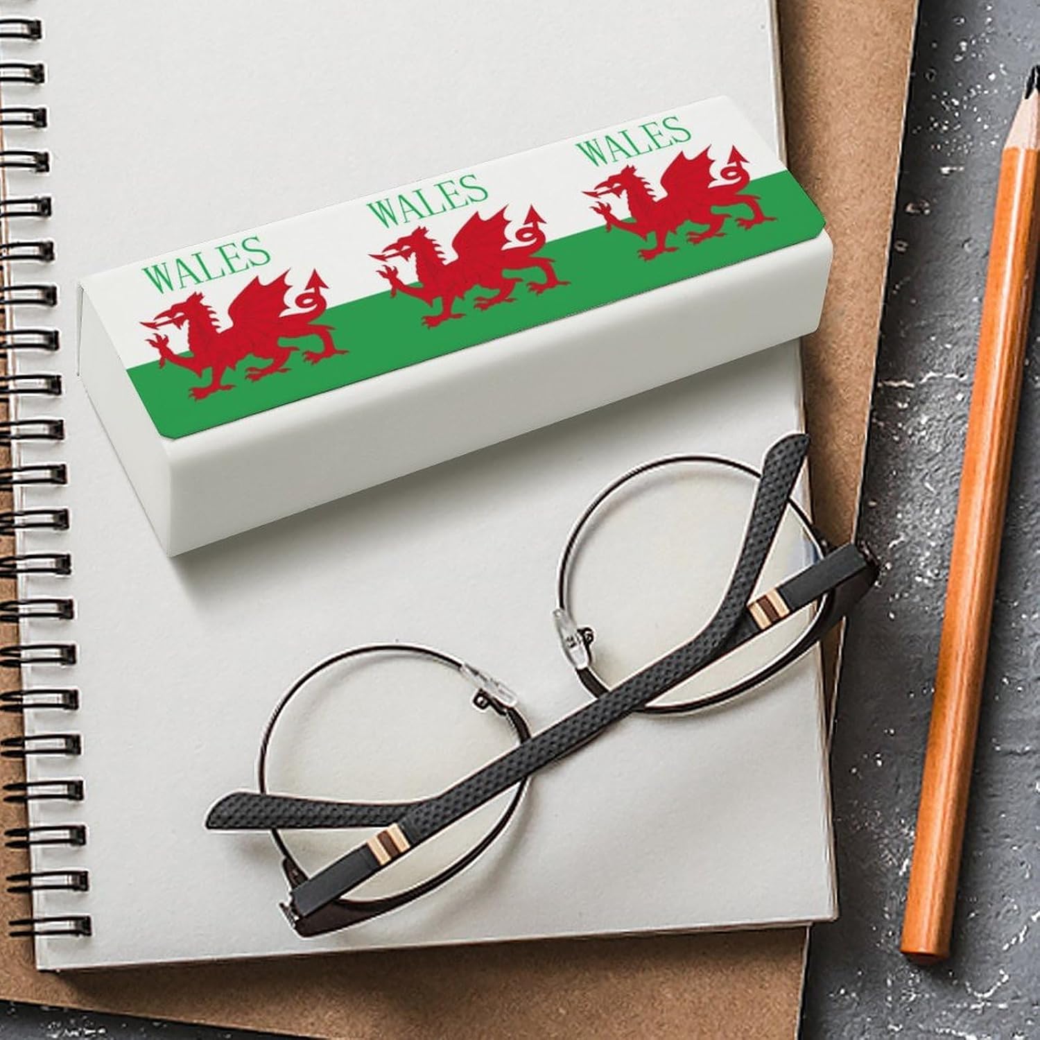 Flag of Wales Eyeglasses Case with Cleaning Cloth image 4