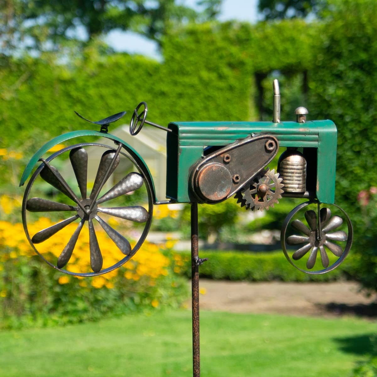 CIM Estaca de jardín de Metal con Molinillo - Traktor Grün - con Aspecto Antiguo - Molinillo: Ø18 cm, Motivo: 51 x 32 cm, Altura Total: 160 cm, Atractiva decoración de jardín