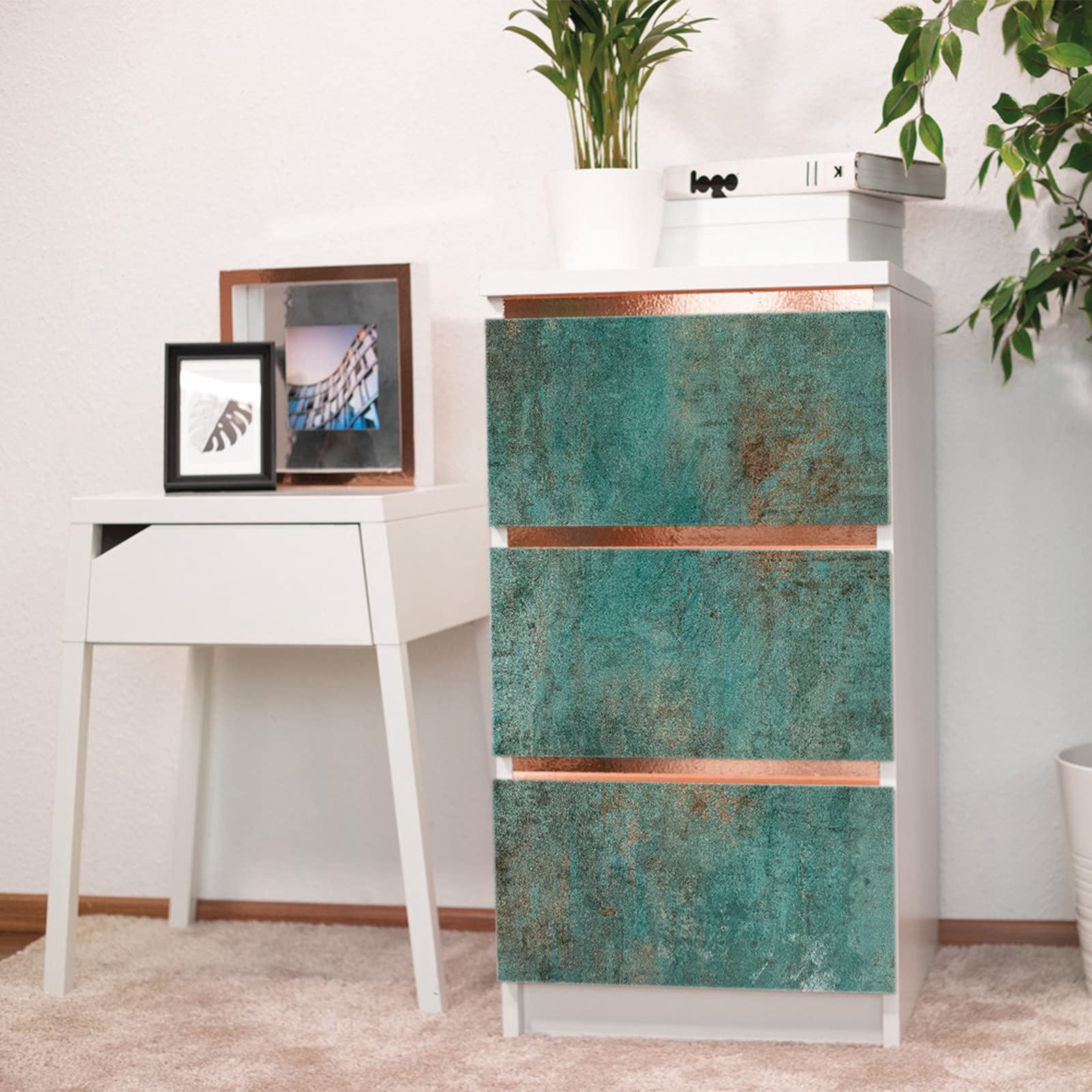 DecoMeister Pellicola Adesiva per Mobili 45x1500 cm - Carta Adesiva Effetto Metallico per Rinnovare Porte, Tavoli e Scaffali - Pellicola Decorativa Lavabile in PVC - Rame Verde