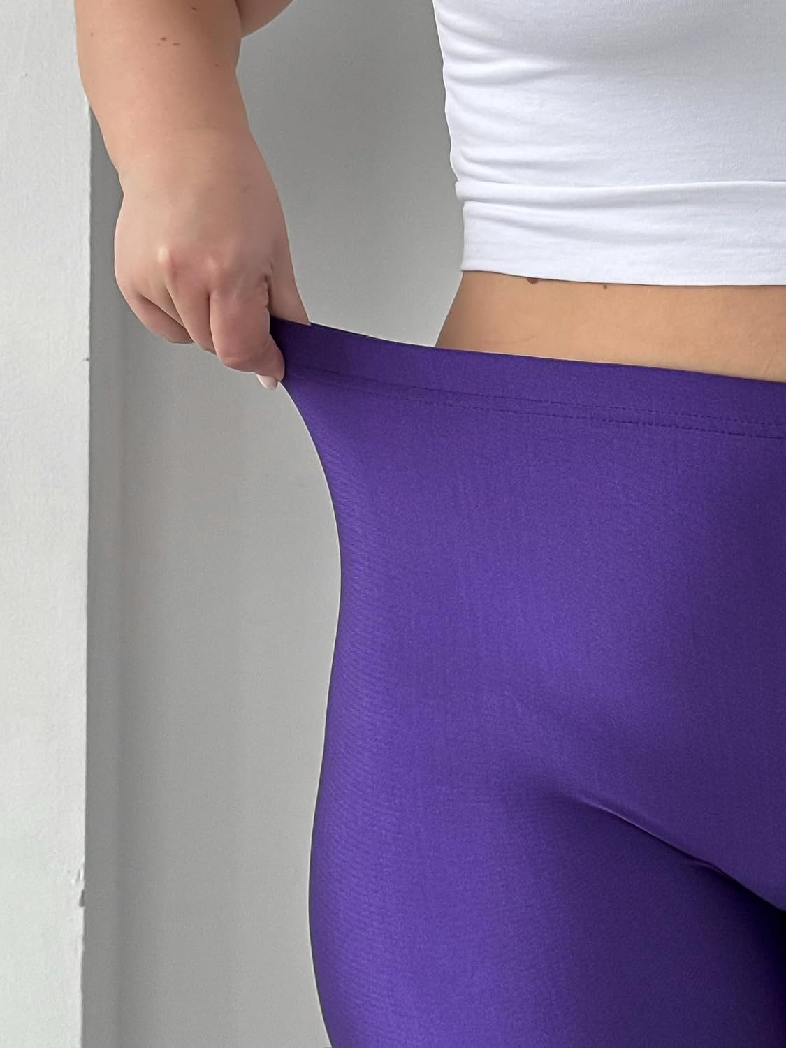 RETRODISKOTEKA Women Shiny Leggings – 80s/90s Vintage Style, Neon Green, Pink, Orange, Blue, Violet, Black– Rave & Disco Wear - Image 6