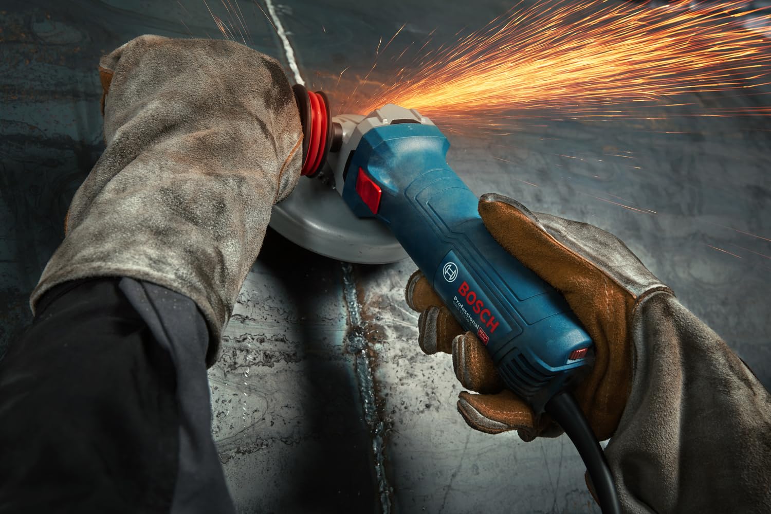 Bosch Professional Winkelschleifer GWS 12-125 S (Scheiben-Ø: 125 mm, 1200 W, inkl. Vibration Control-Zusatzhandgriff, Schutzhaube, Zweilochschlüssel)