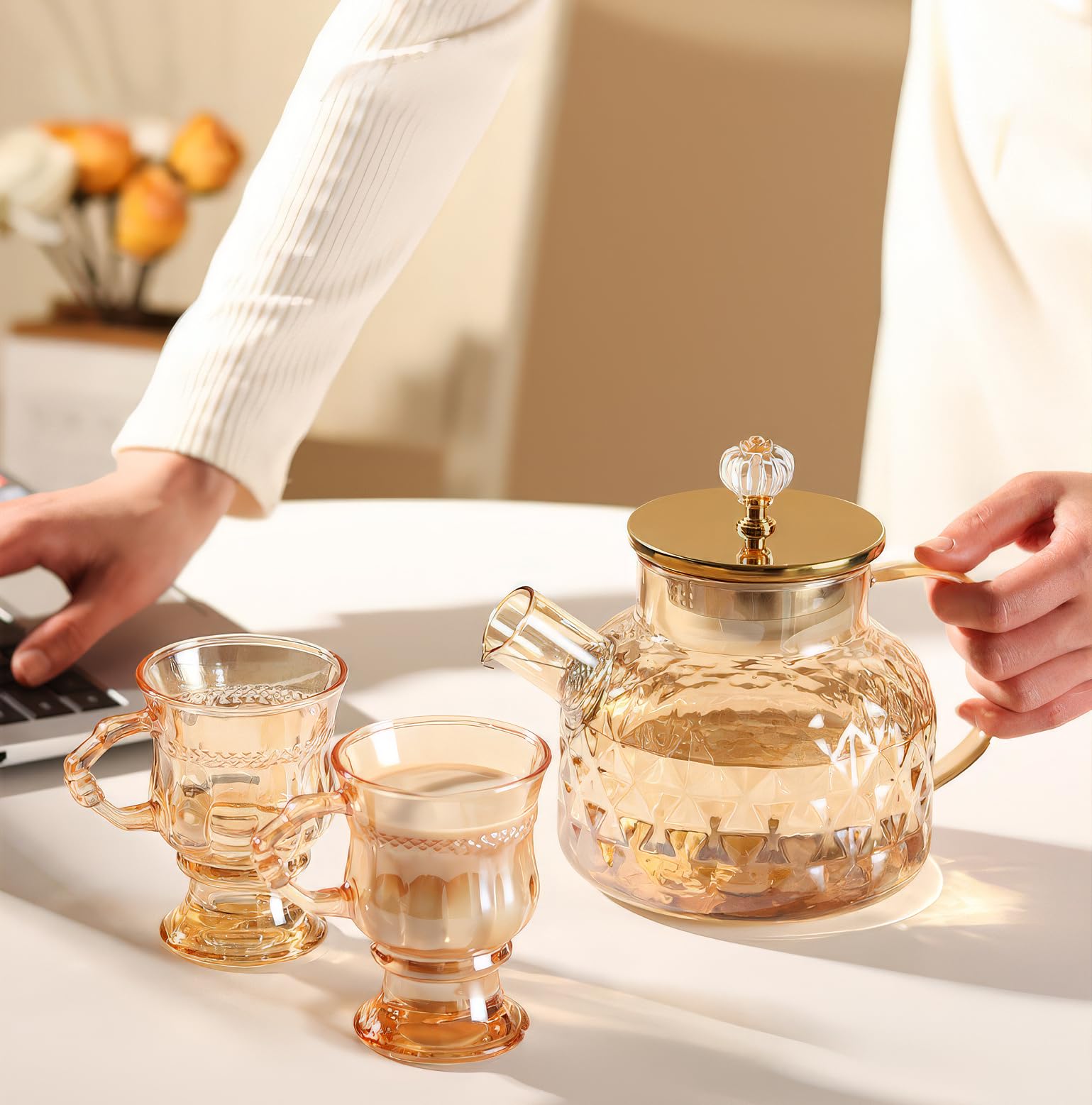 Juego de 6 tazas de té turco, tazas de té de vidrio con asas y tazas de café de vidrio con patas de 5 onzas, adecuadas para servir bebidas frías y calientes (estilo B)