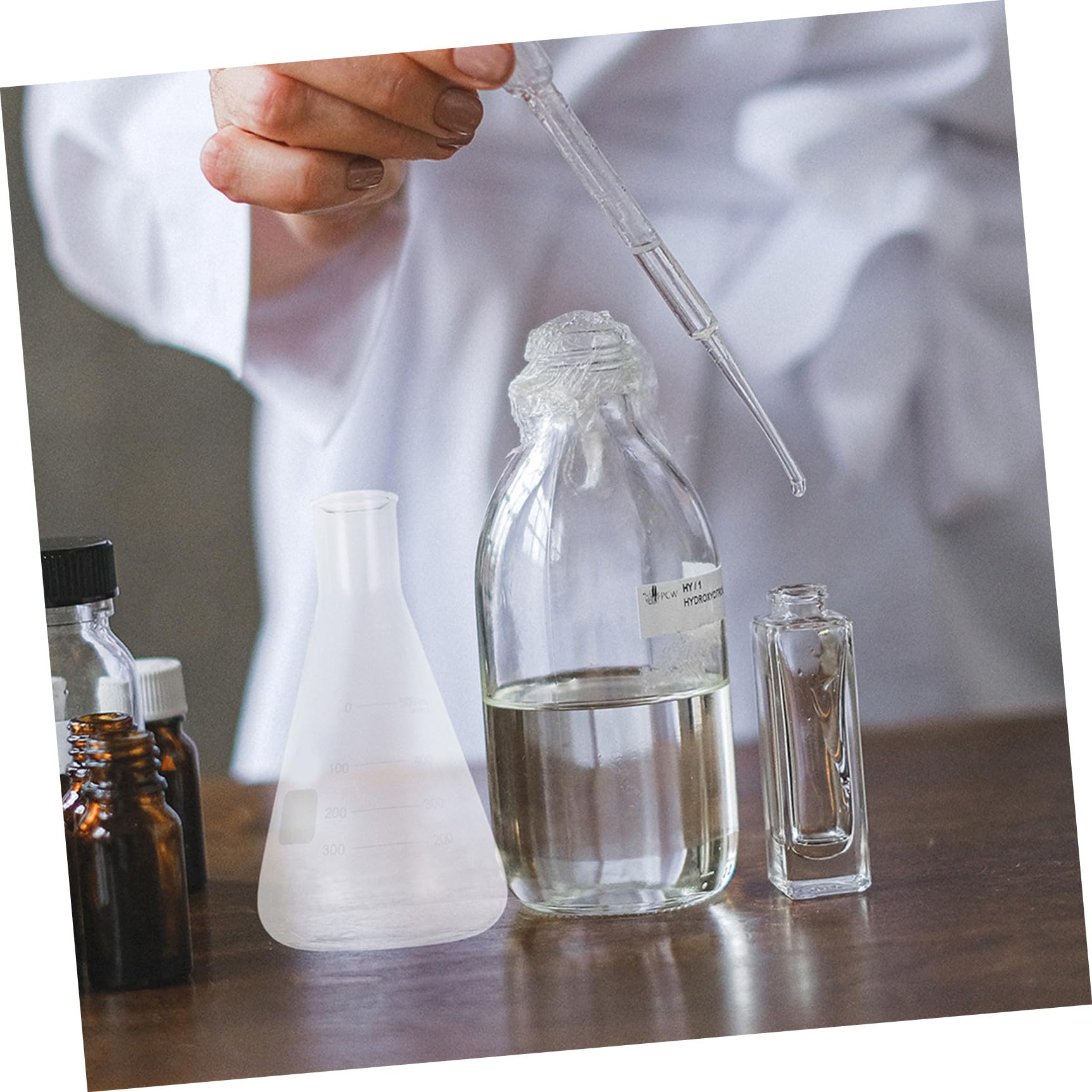 Gatuida 4 Flacons Coniques en Verre Borosilicate pour Expériences Scolaires, Capacité Standard, Mesure Précise Odeur, pour Laboratoire et Étudiants