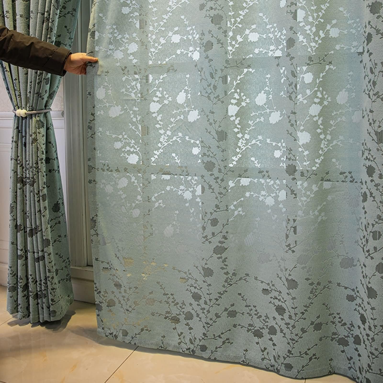 Daesar Gardinen mit Schlaufen, Vorhänge Lichtdurchlässig 2er Set Nordisch mit Pflaumenblüte Motiv 137x229CM Vorhang Grün Halbtransparent Ösenvorhänge Schlafzimmer Wohnzimmer