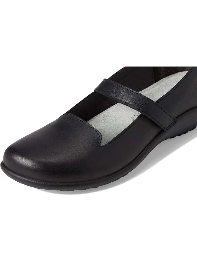 Black Naot Purini